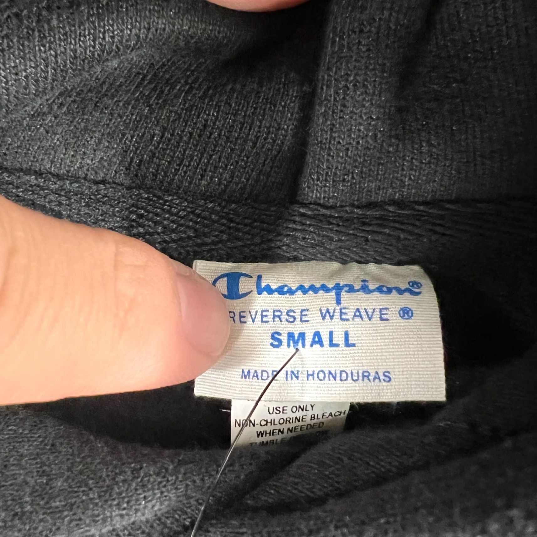 Champion VINTAGE Champion Reverse Weave Sweater Mens Small Pullover 90s Black Reversible Size US S / EU 44-46 / 1 - 5 Thumbnail