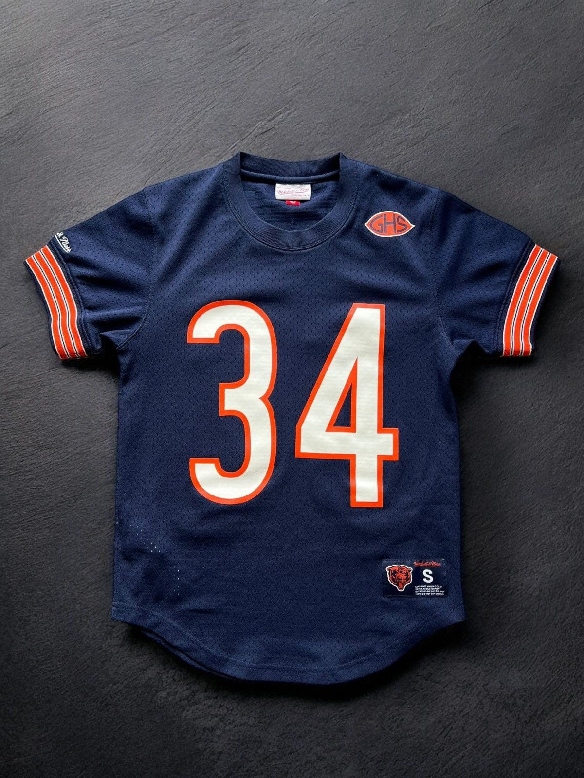 Mitchell & Ness 💥 W. PAYTON #34 CHICAGO BEARS THROWBACK JERSEY Size US S / EU 44-46 / 1 - 1 Thumbnail