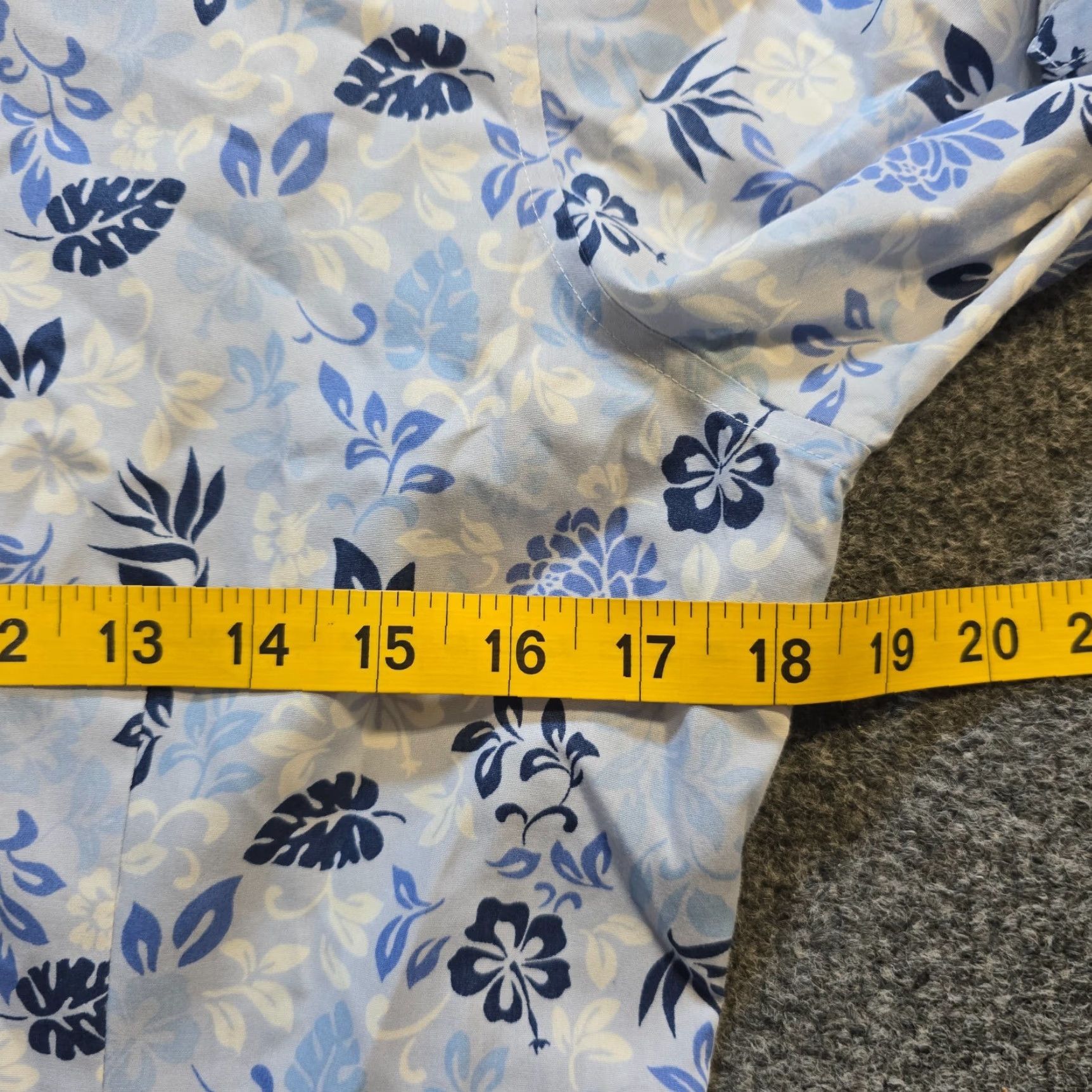 Brooks Brothers Brooks Brothers Top Womens Size 6 White Blue Floral Aloha Tropcial Button Casual Shirt Size M / US 6-8 / IT 42-44 - 5 Thumbnail
