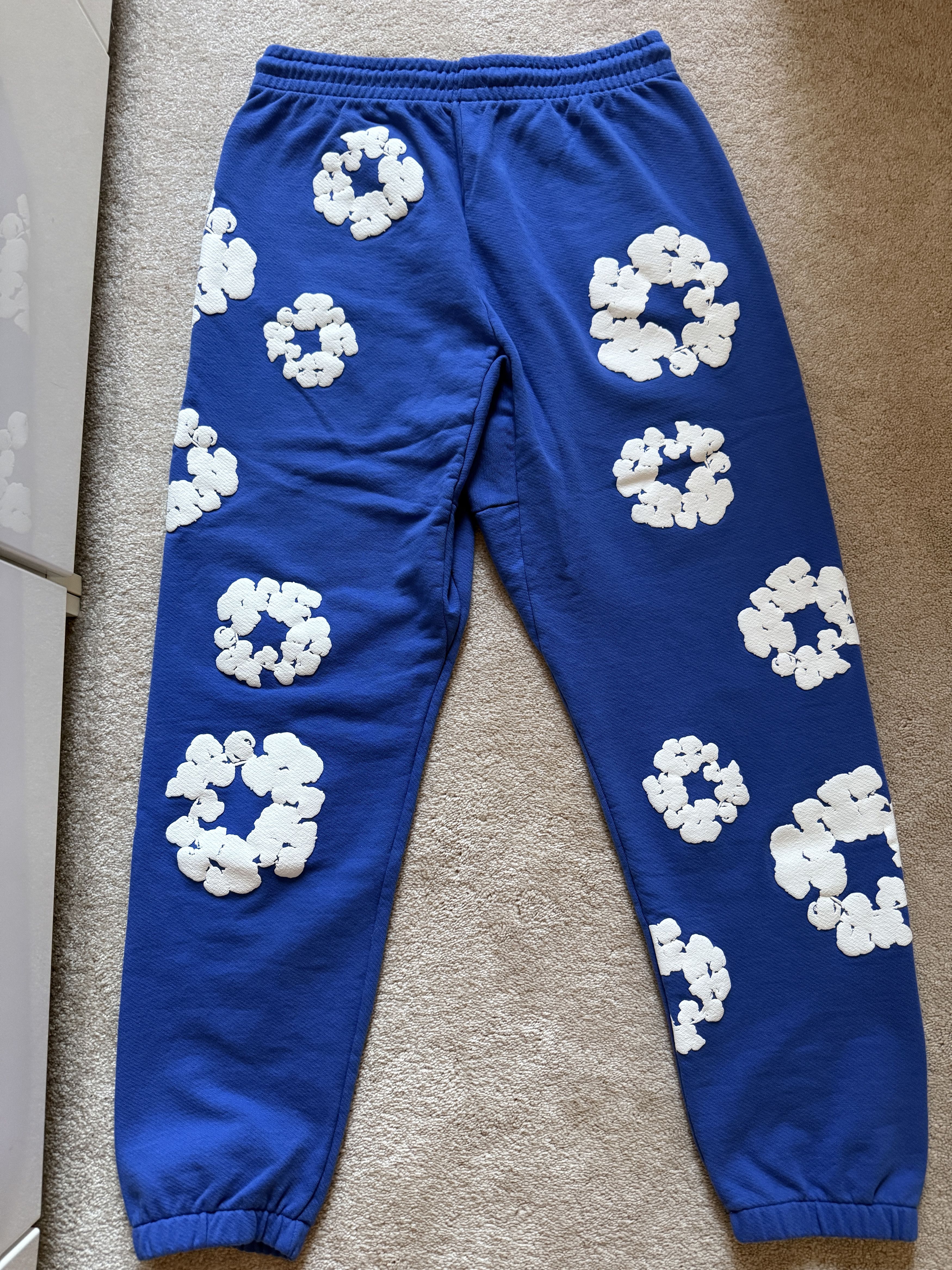DENIM TEARS Denim Tears The Cotton Wreath Sweatpants Royal Blue Size US 32 / EU 48 - 7 Thumbnail