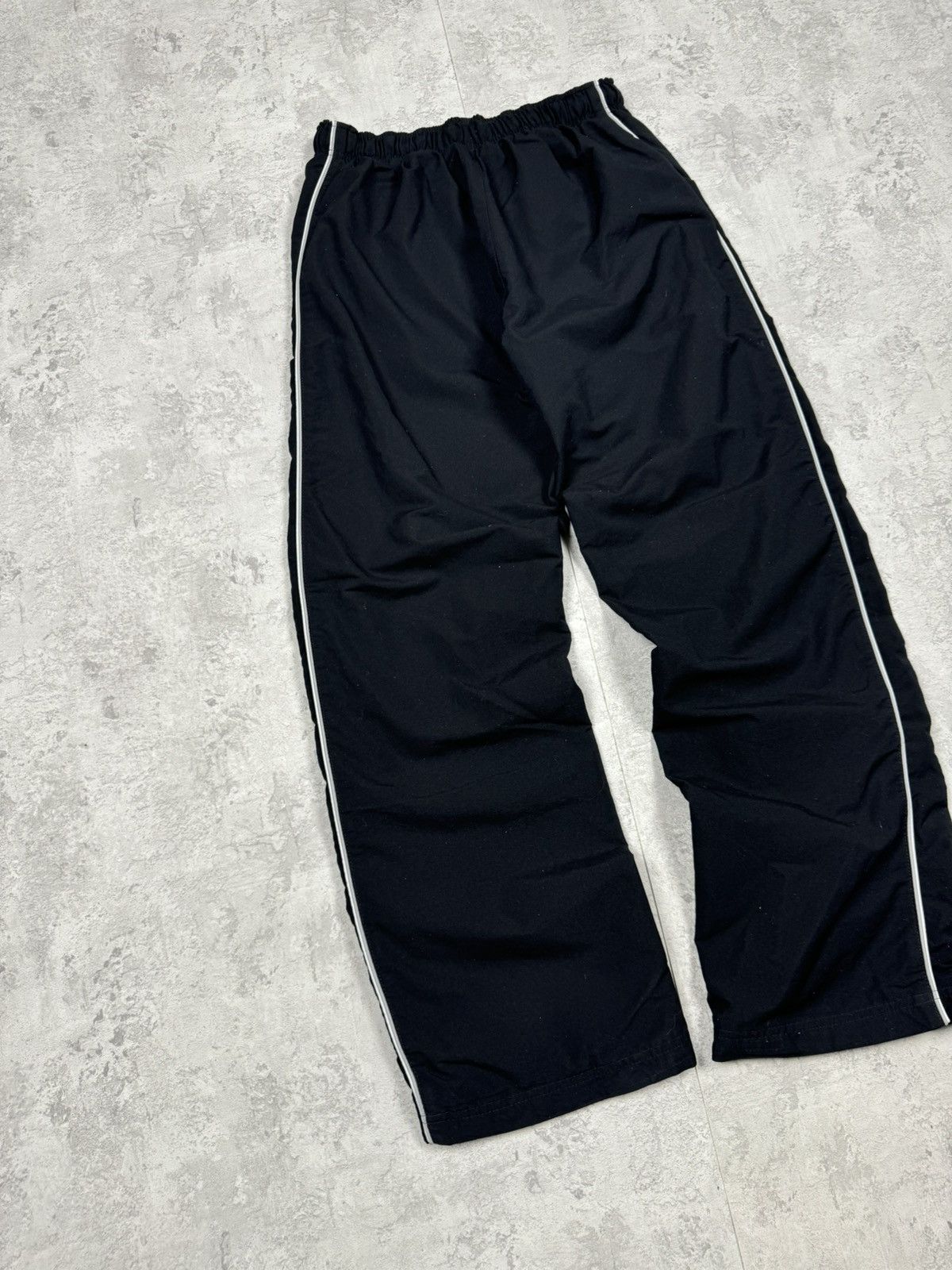 Nike Vintage Nike Y2K Streetwear Sportswear Track Pants Size M Size 28" / US 6 / IT 42 - 9 Thumbnail