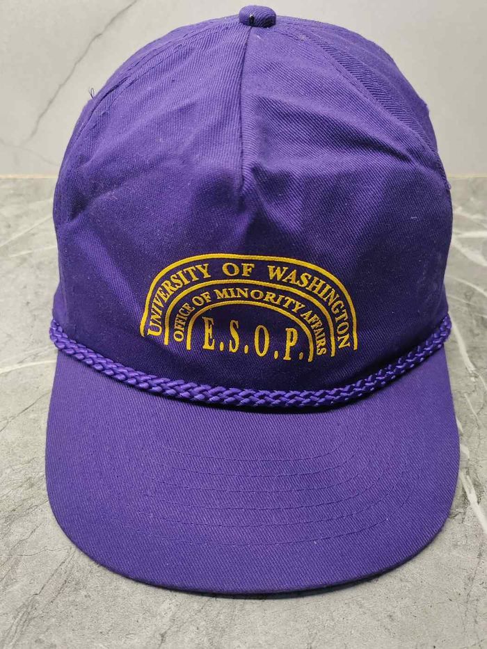 Vintage Vintage University of Washington Cap Hat Size ONE SIZE - 2 Thumbnail