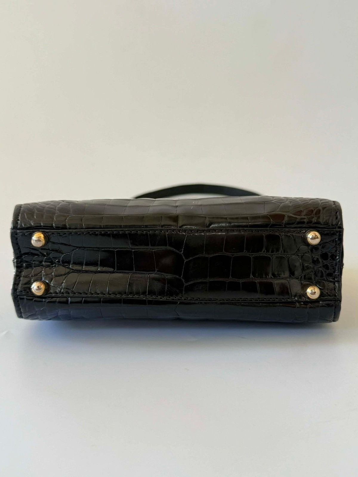 Gucci Vintage Gucci Black Crocodile Embossed Leather Handbag Size ONE SIZE - 8 Thumbnail