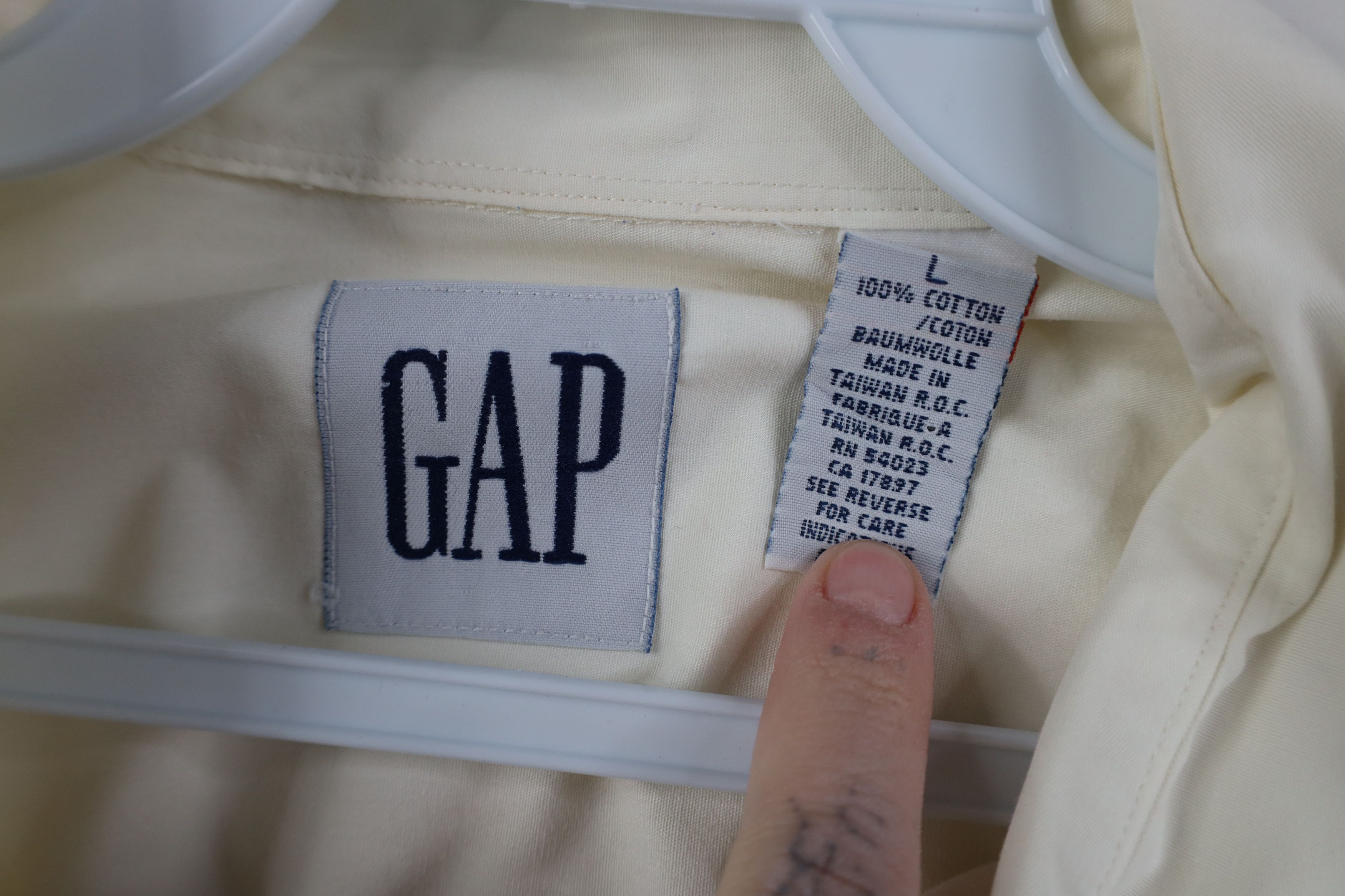 Gap Vintage 90s Gap Collared Button Down Shirt Cream Cotton Size US L / EU 52-54 / 3 - 8 Thumbnail