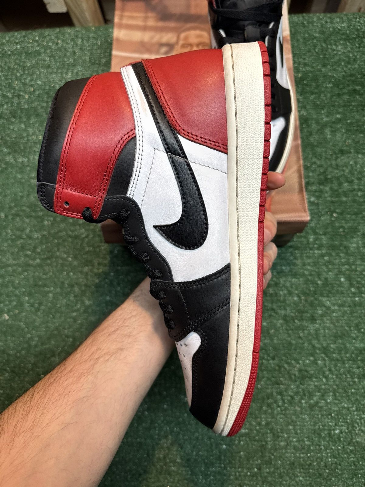 Jordan Brand Jordan Retro 1 Black Toe Reimagined Size 11 Size US 11 / EU 44 - 3 Thumbnail
