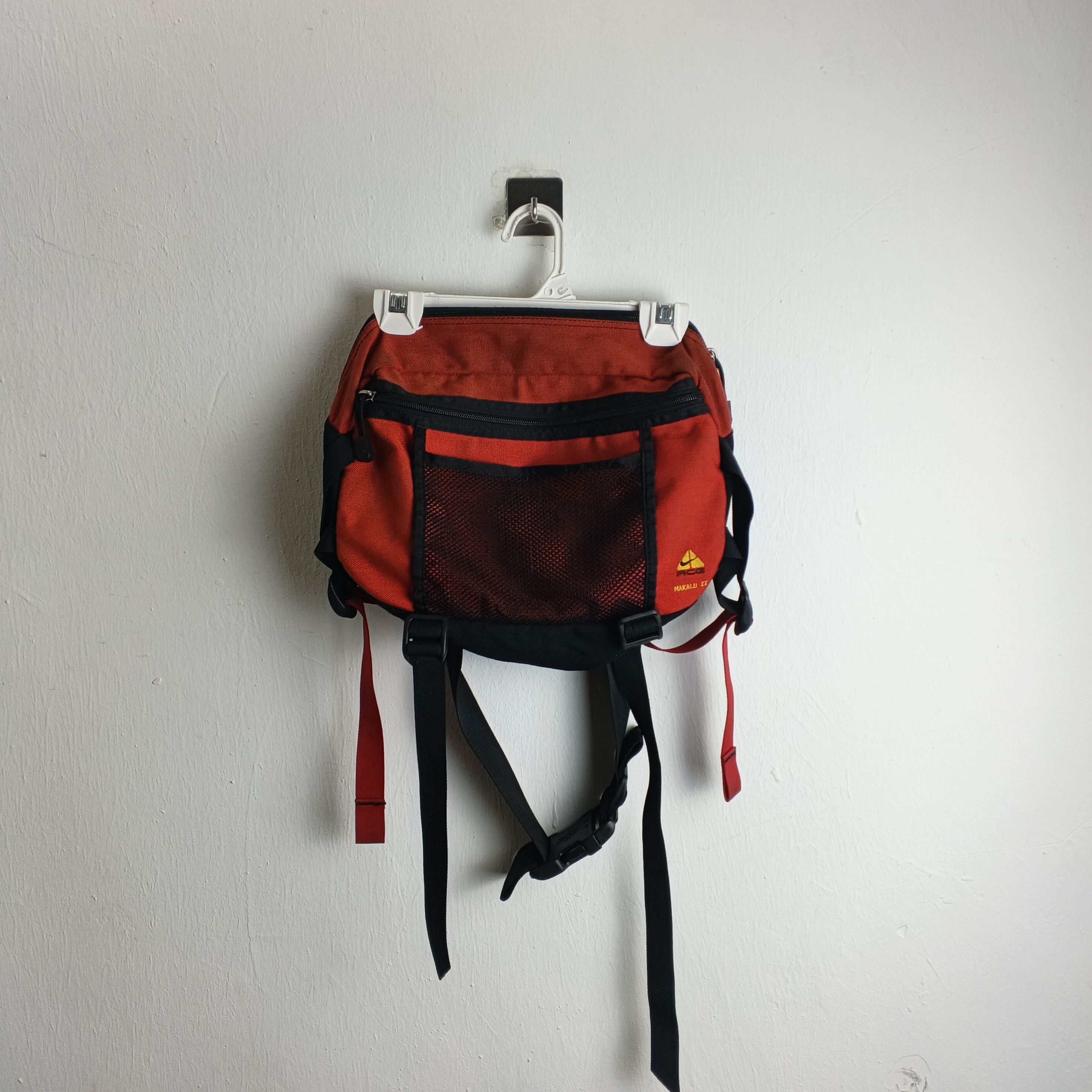 Nike ACG × Vintage 90s Nike ACG Vintage Waist Crossbody Sling Bag