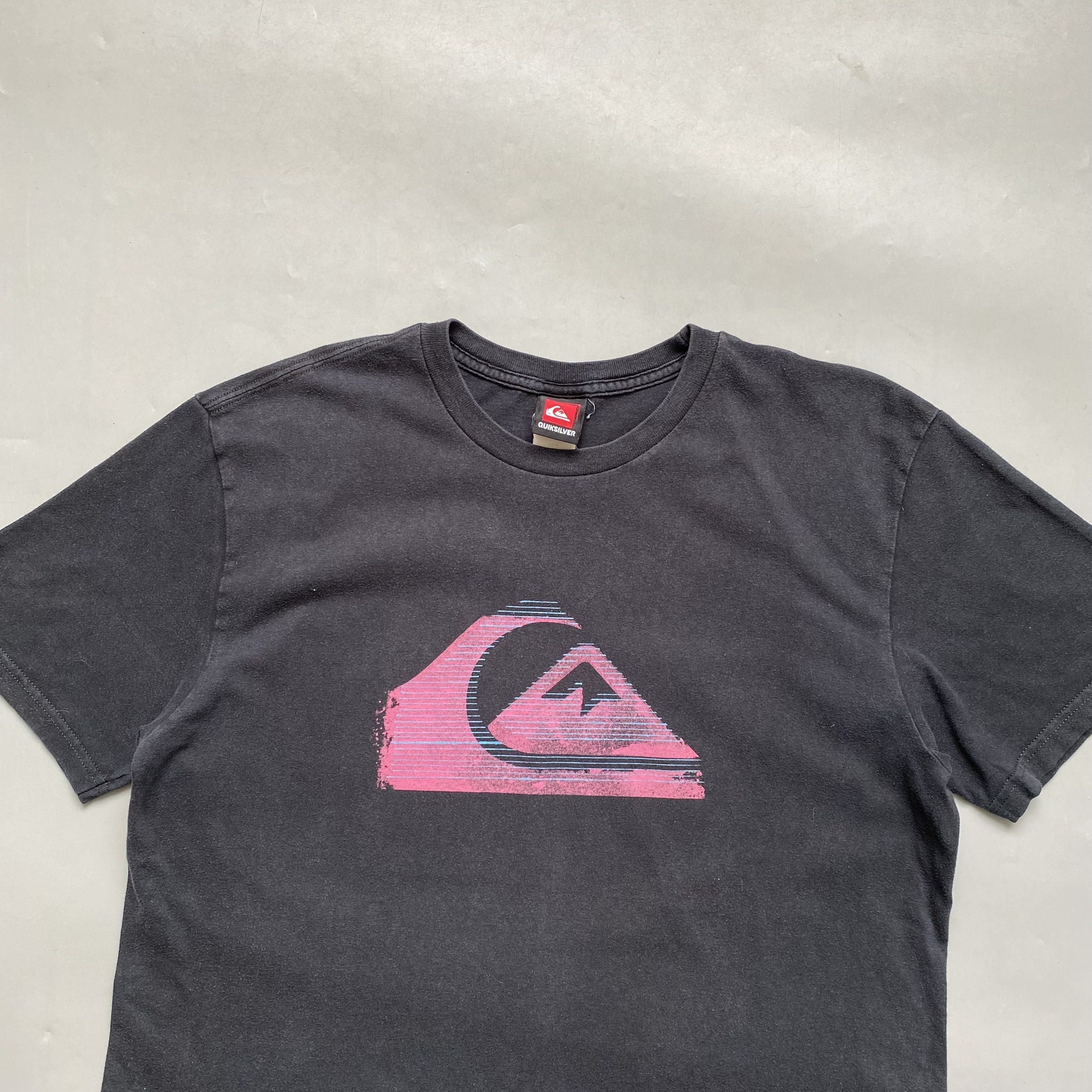 Quiksilver 🏄🏼‍♂️ Vintage 90s Faded QUIKSILVER tee center logo Skater Size US L / EU 52-54 / 3 - 3 Thumbnail