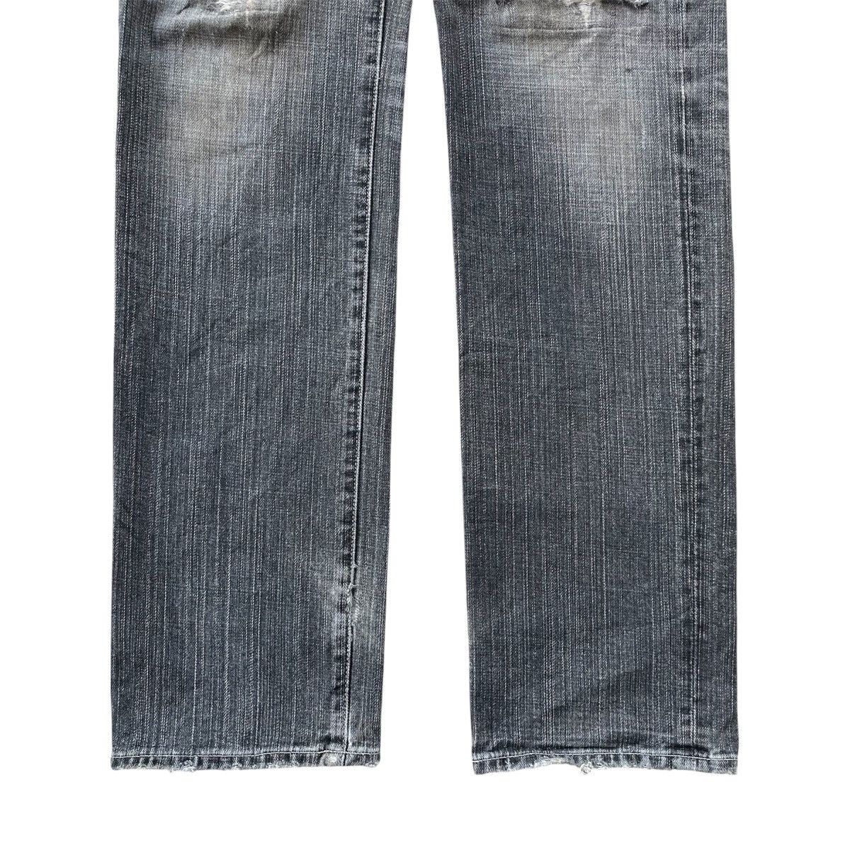 Uniqlo Vintage Uniqlo - Buckle Back Distressed Jeans Size US 30 / EU 46 - 9 Thumbnail