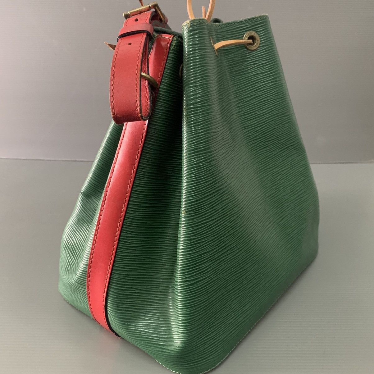 Louis Vuitton Authentic Louis Vuitton Epi Leather Petit Noe Size ONE SIZE - 7 Thumbnail