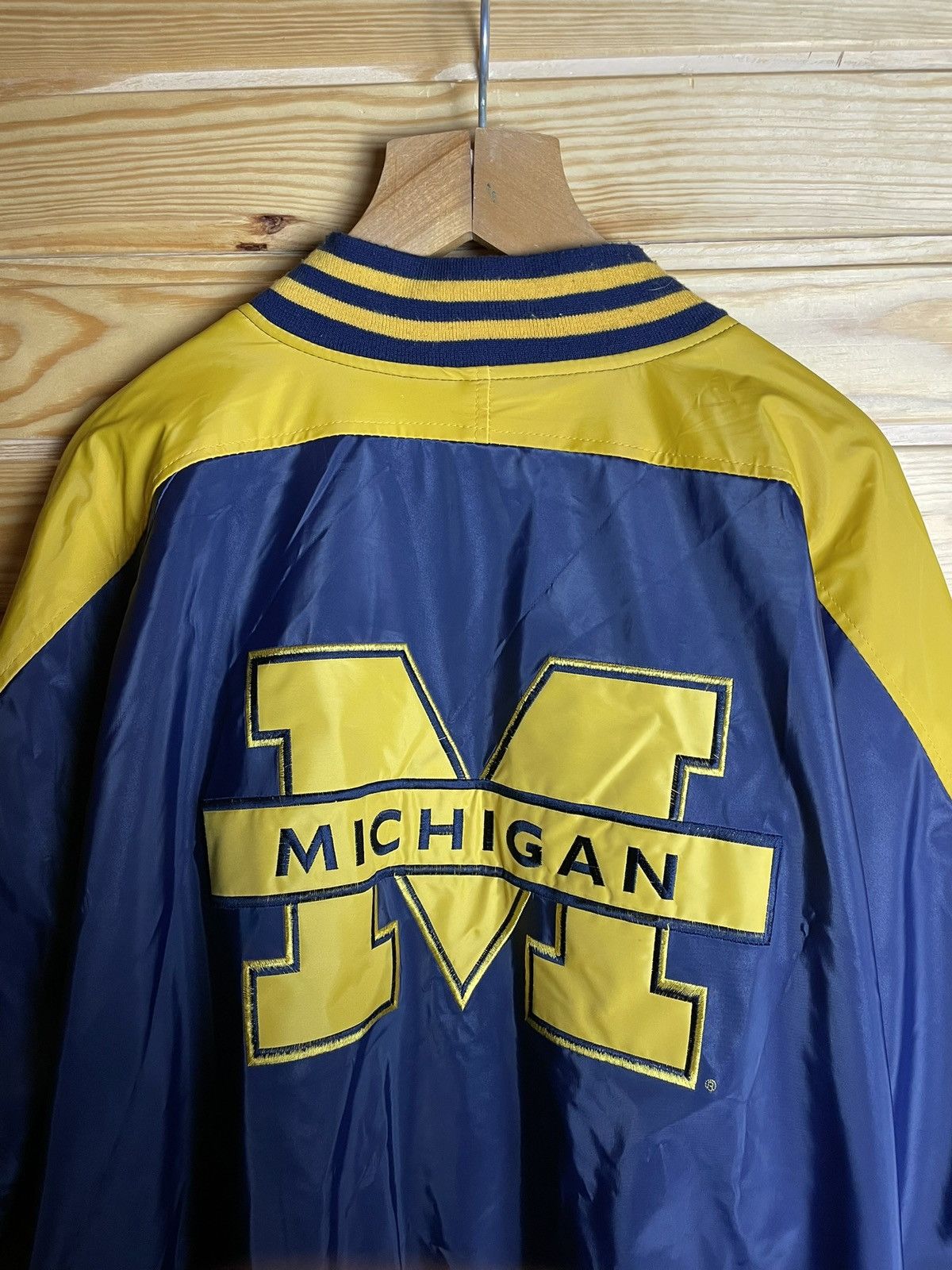Vintage Vintage Michigan Wolverines Bomber Jacket Size XL Size US XL / EU 56 / 4 - 6 Thumbnail