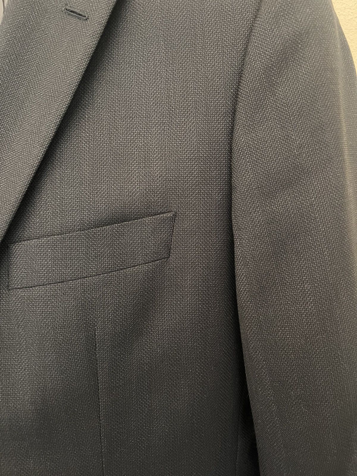 Hugo Boss Boss 42R Black Textured 2 Piece Suit Like New Size 42R - 5 Thumbnail