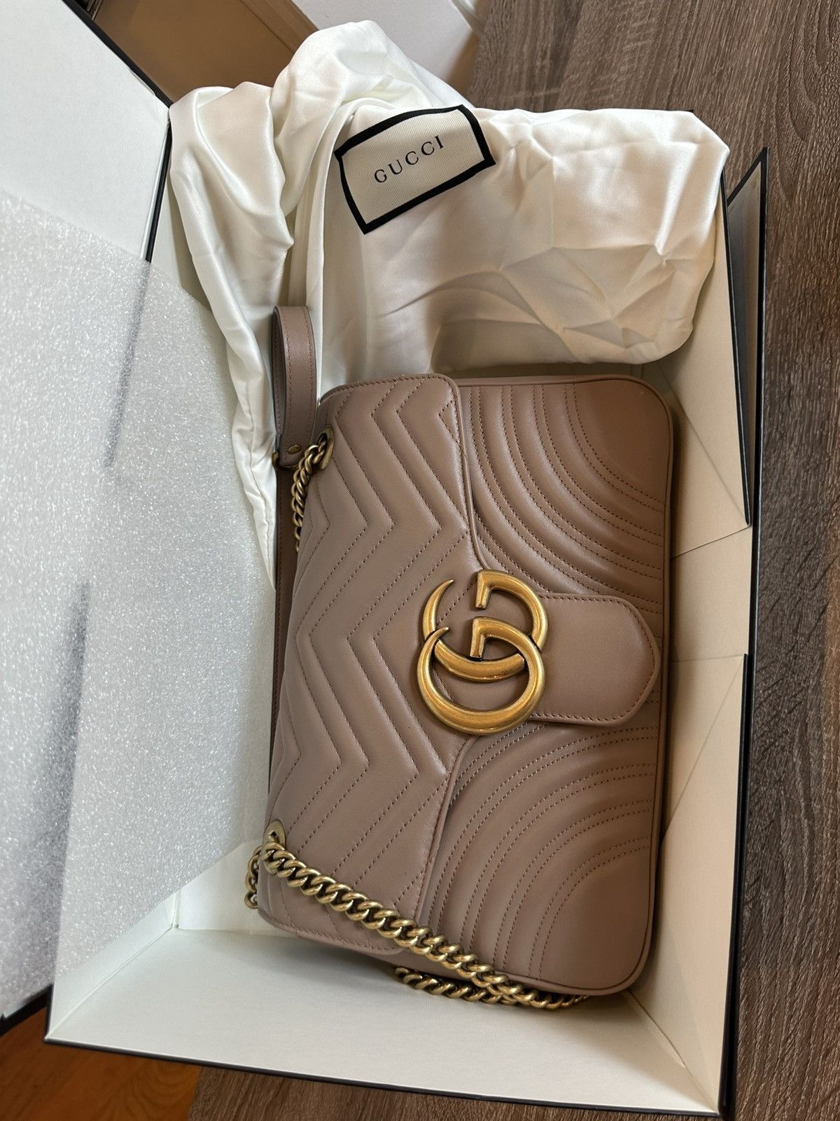Gucci GUCCI GG Marmont Large Matelassé Shoulder Bag – Taupe Size ONE SIZE - 11 Thumbnail