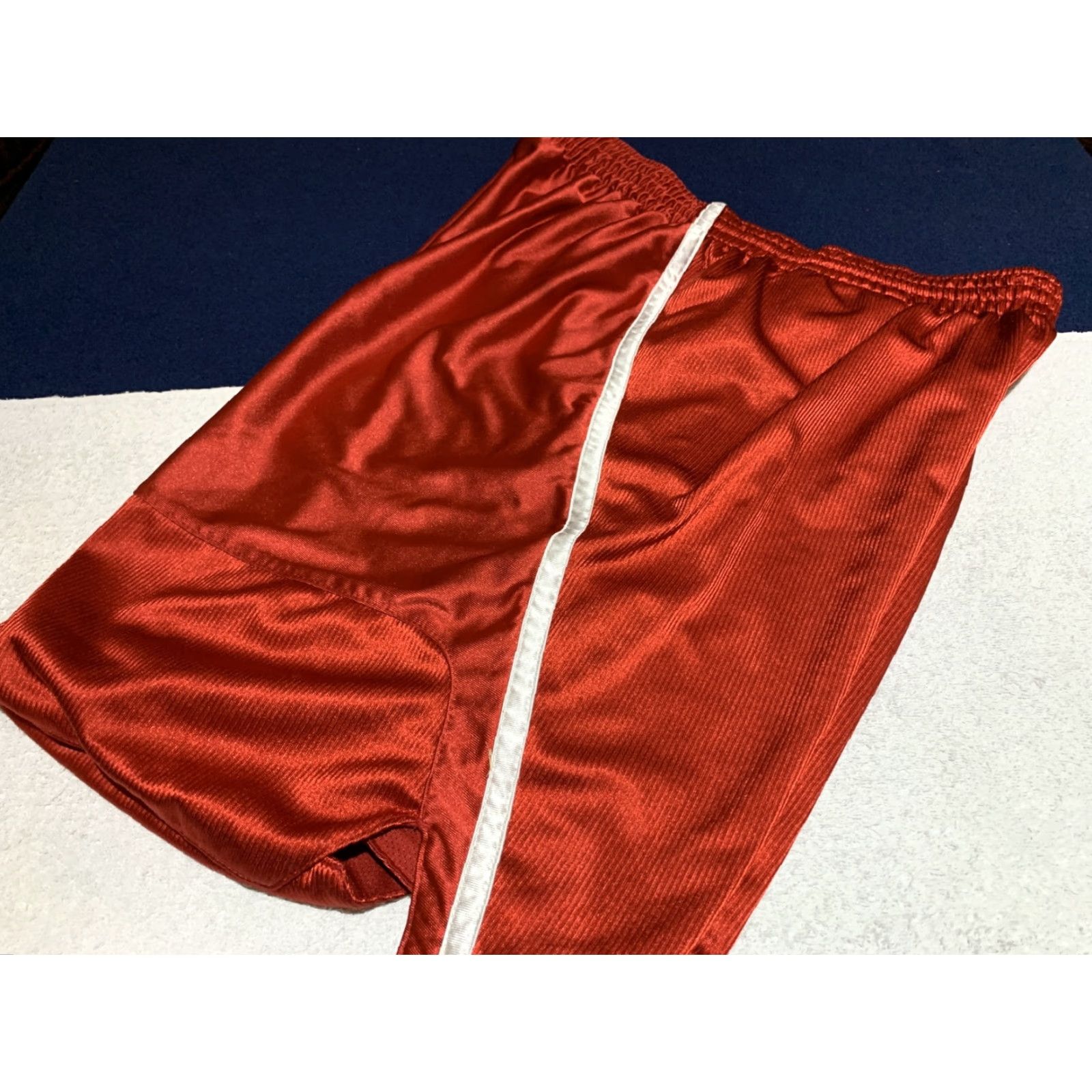 Nike VINTAGE Nike Athletic Shorts Mens Large Red 2000s Activewear Size US 33 - 7 Thumbnail