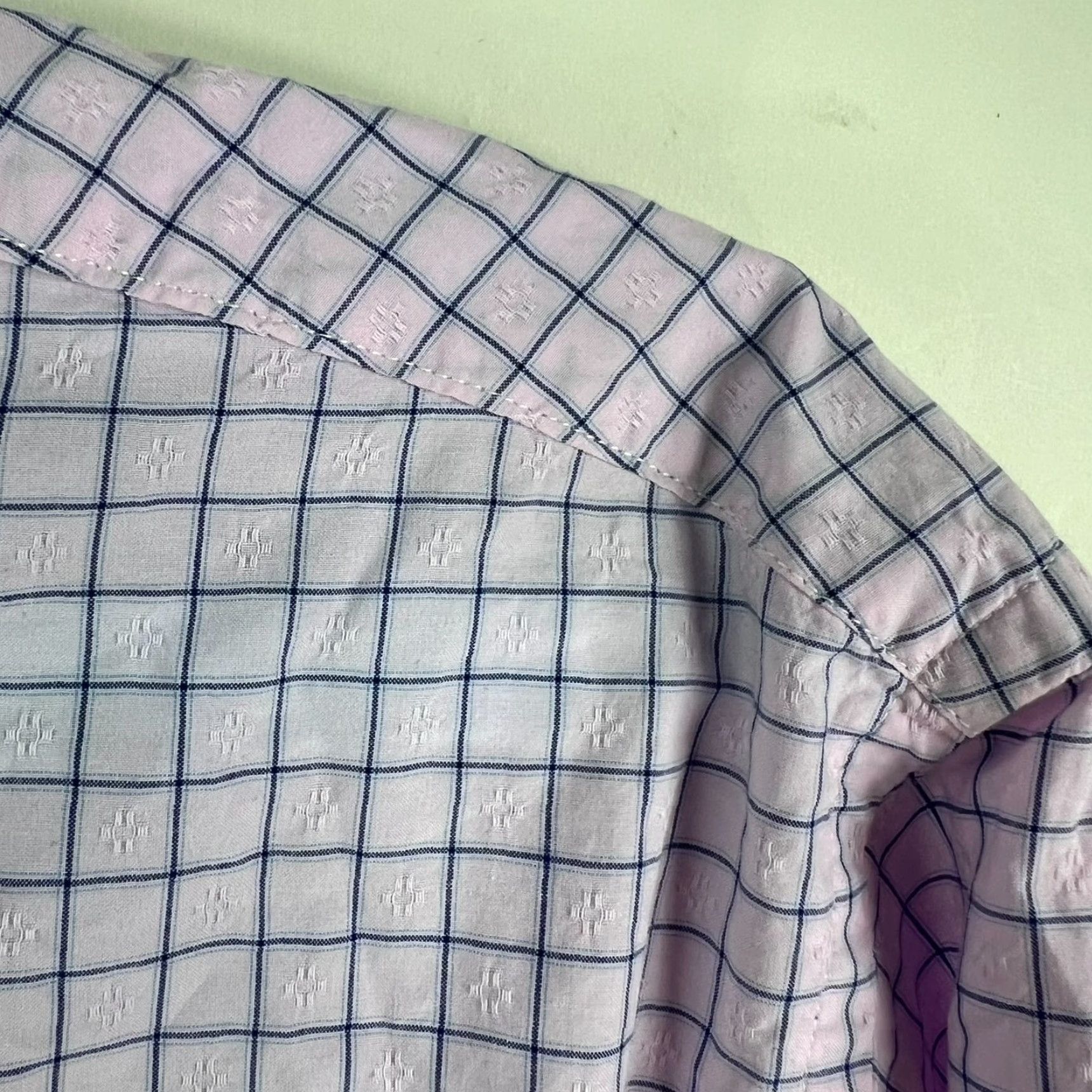 Brooks Brothers VINTAGE Brooks Brothers Button-Up Shirt Mens Regular Purple Check Embossed Print N/A Size US M / EU 48-50 / 2 - 2 Thumbnail