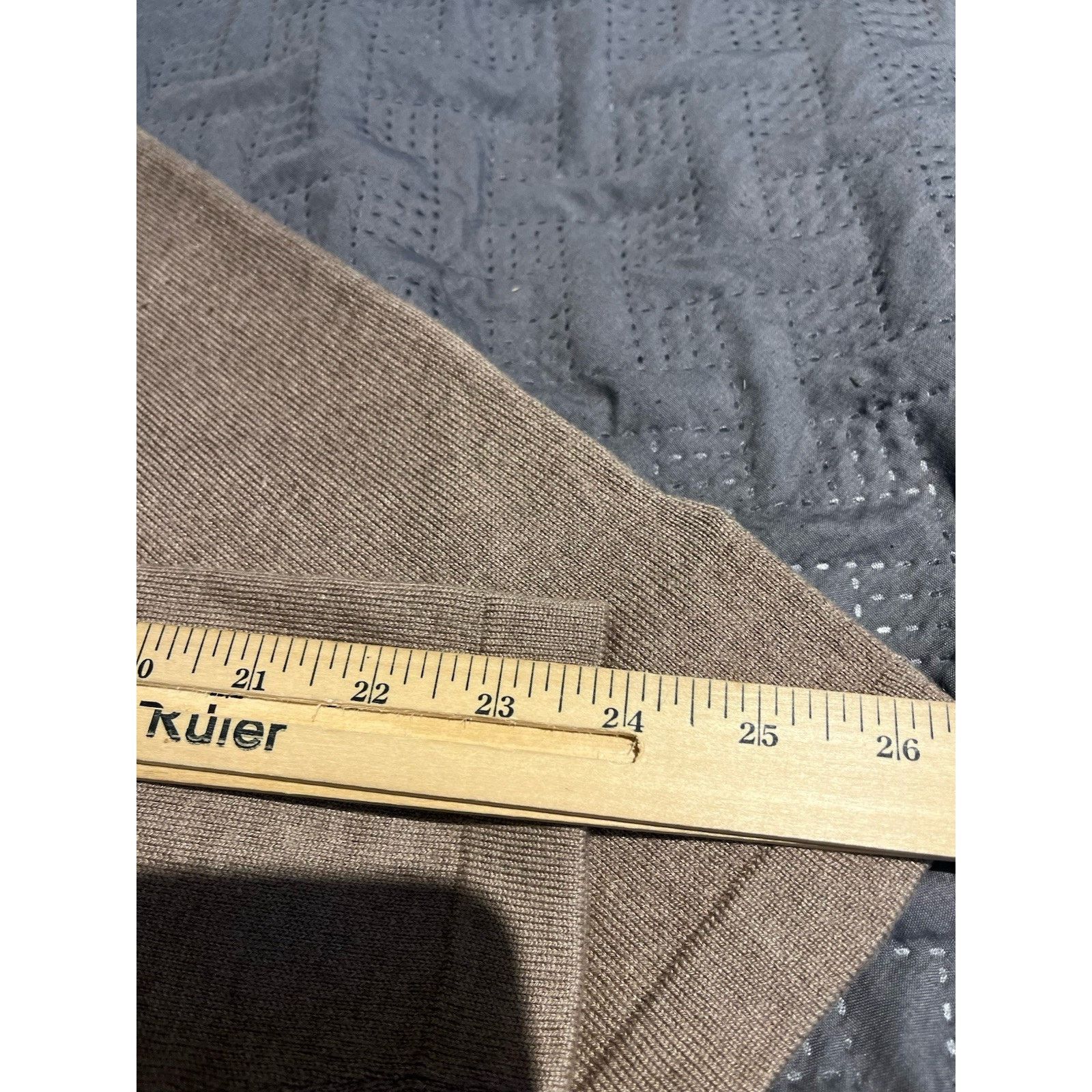 Banana Republic Banana Republic Men's M Silk Cashmere blend v-neck sweater Size US M / EU 48-50 / 2 - 6 Thumbnail
