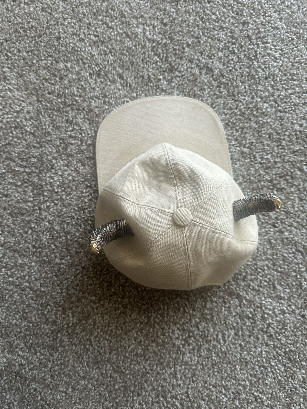 Givenchy Givenchy 21ss cowhorn hat Size ONE SIZE - 2 Thumbnail