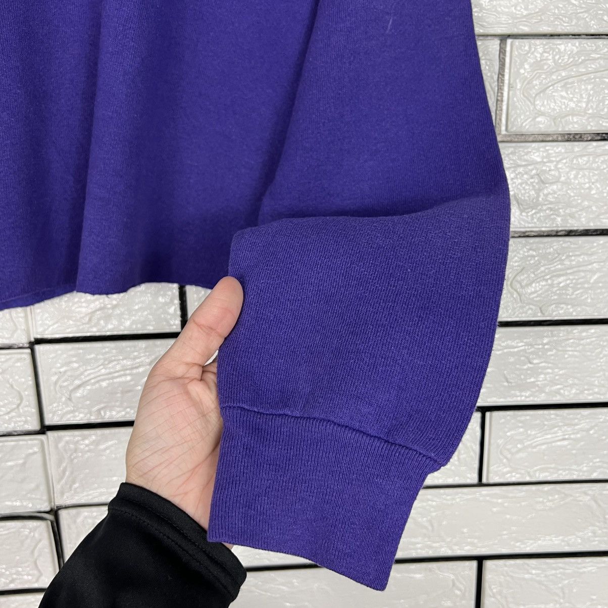 Fruit Of The Loom Vintage 80’s Fruit Of The Loom Cropped Sweatshirt #4078-C185 Size S / US 4 / IT 40 - 7 Thumbnail