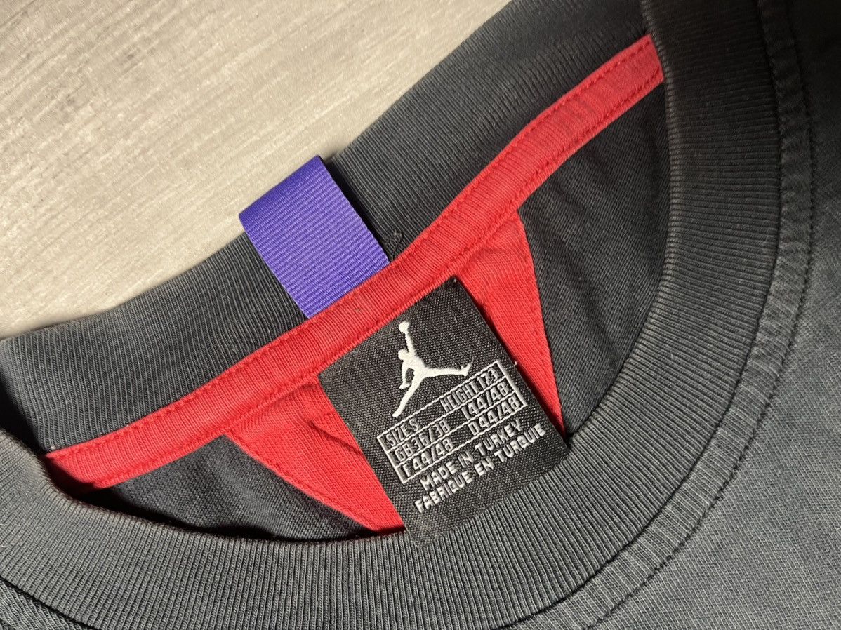 Jordan Brand Vintage Jordan Tshirt 90s black Spellout logo Size US S / EU 44-46 / 1 - 4 Thumbnail