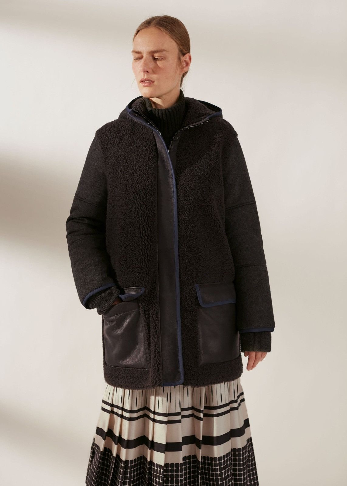 Loro Piana o1srvl11e0824 Larsen Curly Silky Lacon Jacket in Black Size XS / US 0-2 / IT 36-38 - 2 Thumbnail