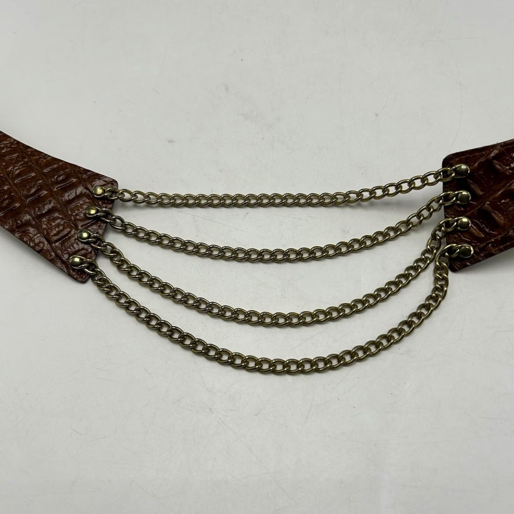 Vintage VINTAGE Womens Belt Medium Faux Leather Gold Chain Detail Croc Embossed 90s Y2K Size ONE SIZE - 2 Thumbnail