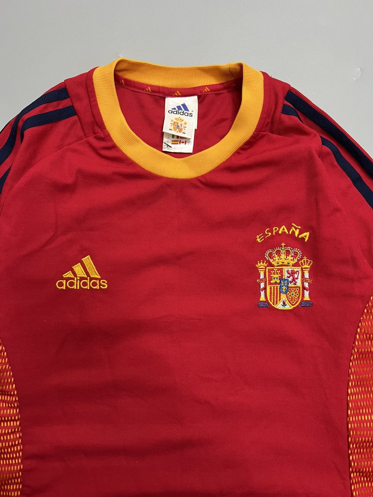 Adidas 2002-04 Adidas Spain Home Jersey Size US M / EU 48-50 / 2 - 2 Thumbnail