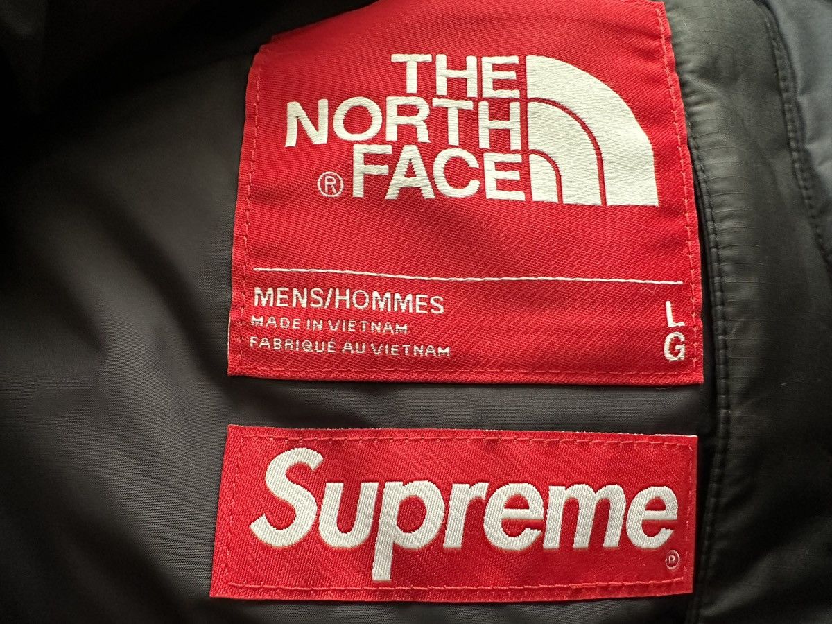 Supreme × The North Face SUPREME x THE NORTH FACE SPLIT NUPTSE JACKET (L) Size US L / EU 52-54 / 3 - 3 Thumbnail