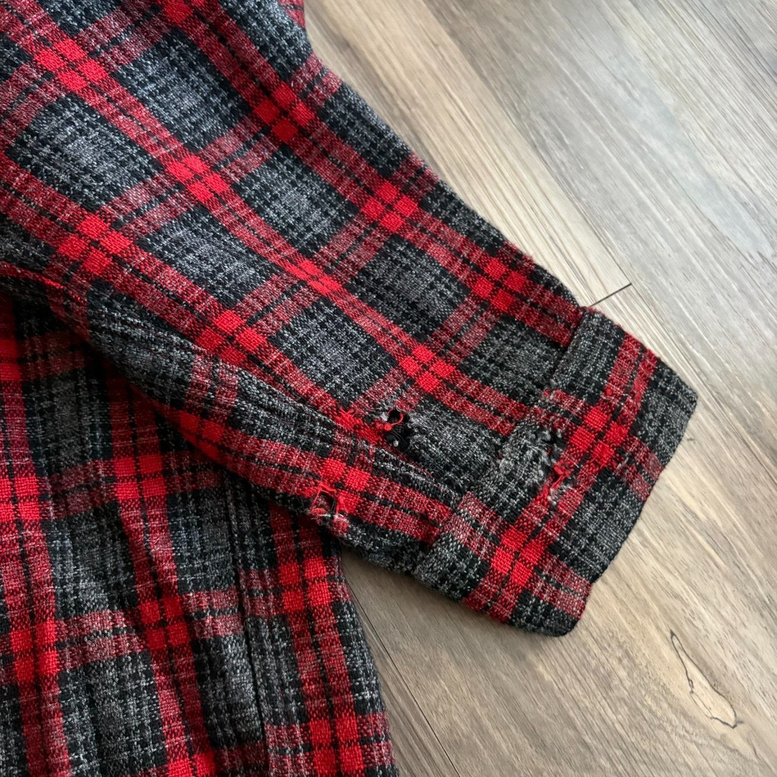 Vintage Vintage 1950s Loop Collar Flannel Wool Shirt Men's Size L Size US L / EU 52-54 / 3 - 11 Thumbnail