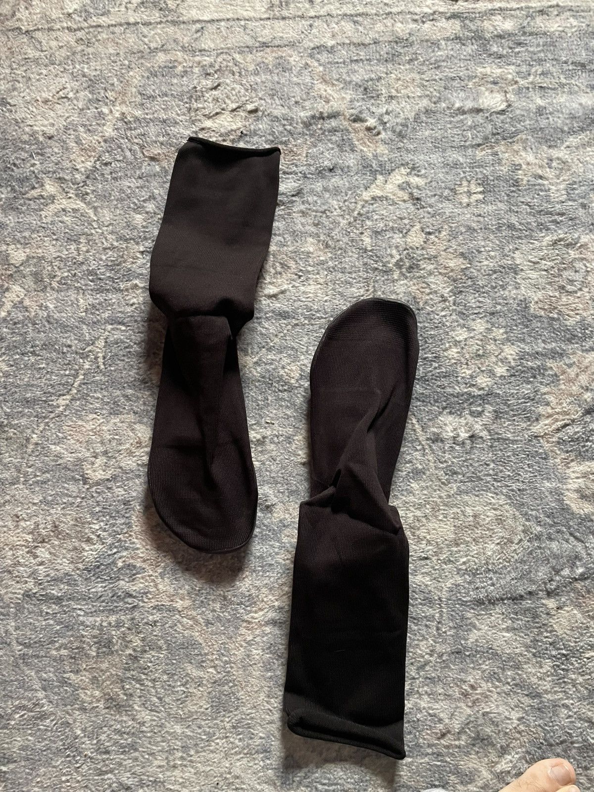 Yeezy YEEZY PODS Size US 9 / EU 42 - 2 Thumbnail