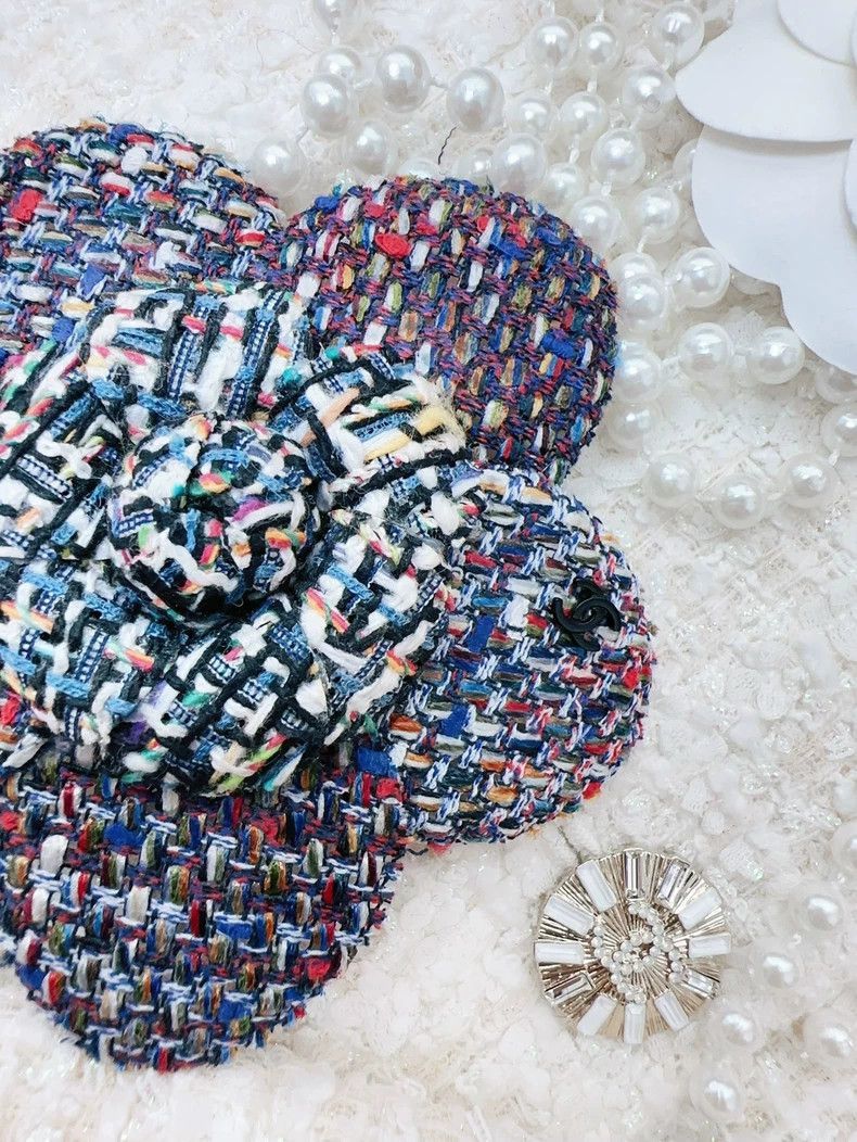 Chanel Chanel Camellia Tweed Brooch 17p Size ONE SIZE - 2 Thumbnail