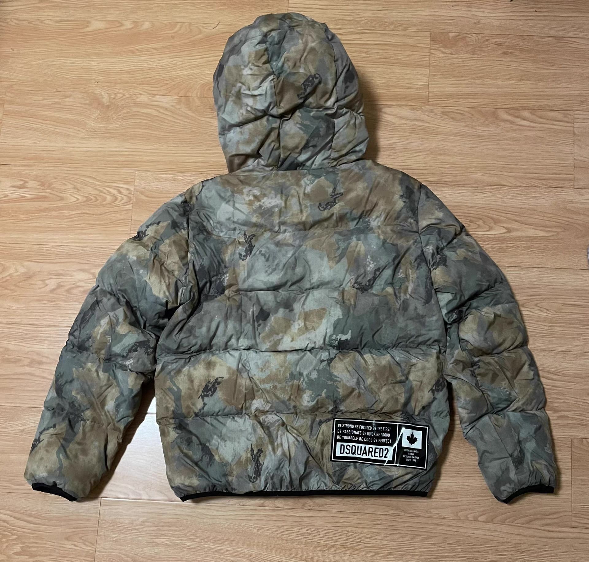 Dsquared2 DSQUARED2 Camouflage Down Jacket Q4 Size US L / EU 52-54 / 3 - 2 Thumbnail