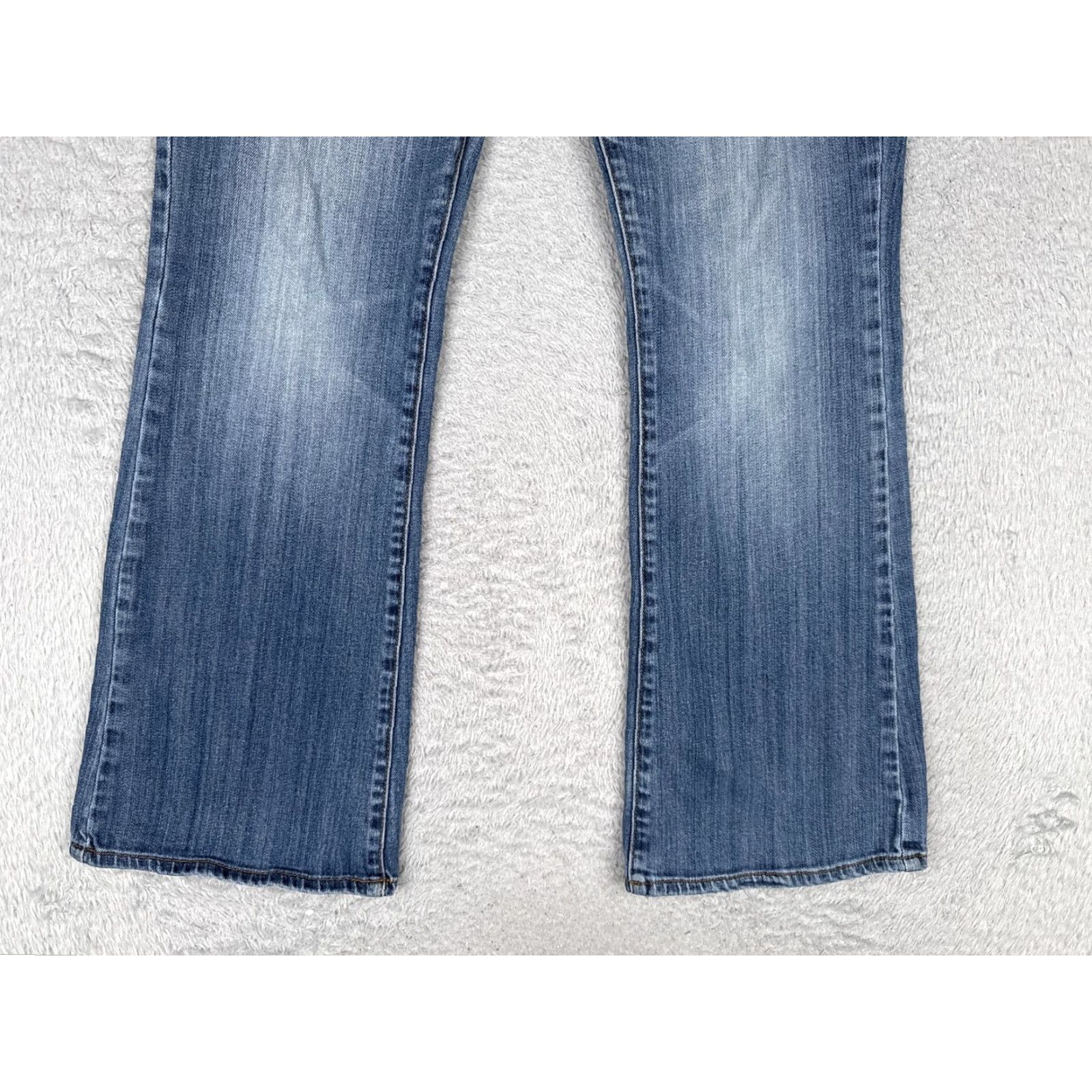 Lucky Brand Lucky Brand Sofia Boot Jeans Womens 12 Regular Bootcut Denim Medium Wash 31in Inseam Blue Embroidered Pockets Stretch 5-Pocket Size 34" / US 12 / IT 48 - 2 Thumbnail