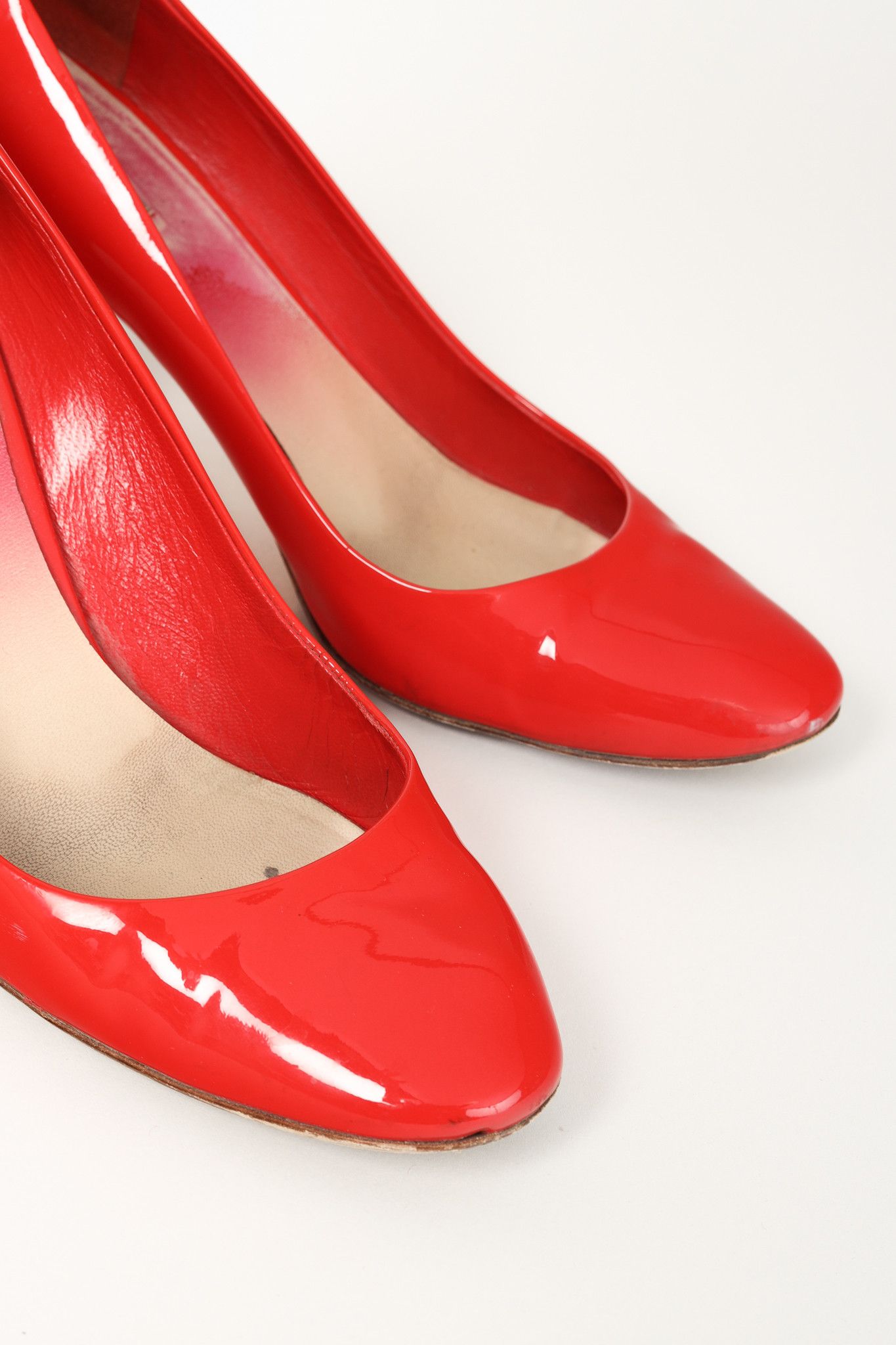 Miu Miu Miu Miu Red Patent-Leather Almond-Toe Pumps Size US 8 / IT 38 - 5 Thumbnail