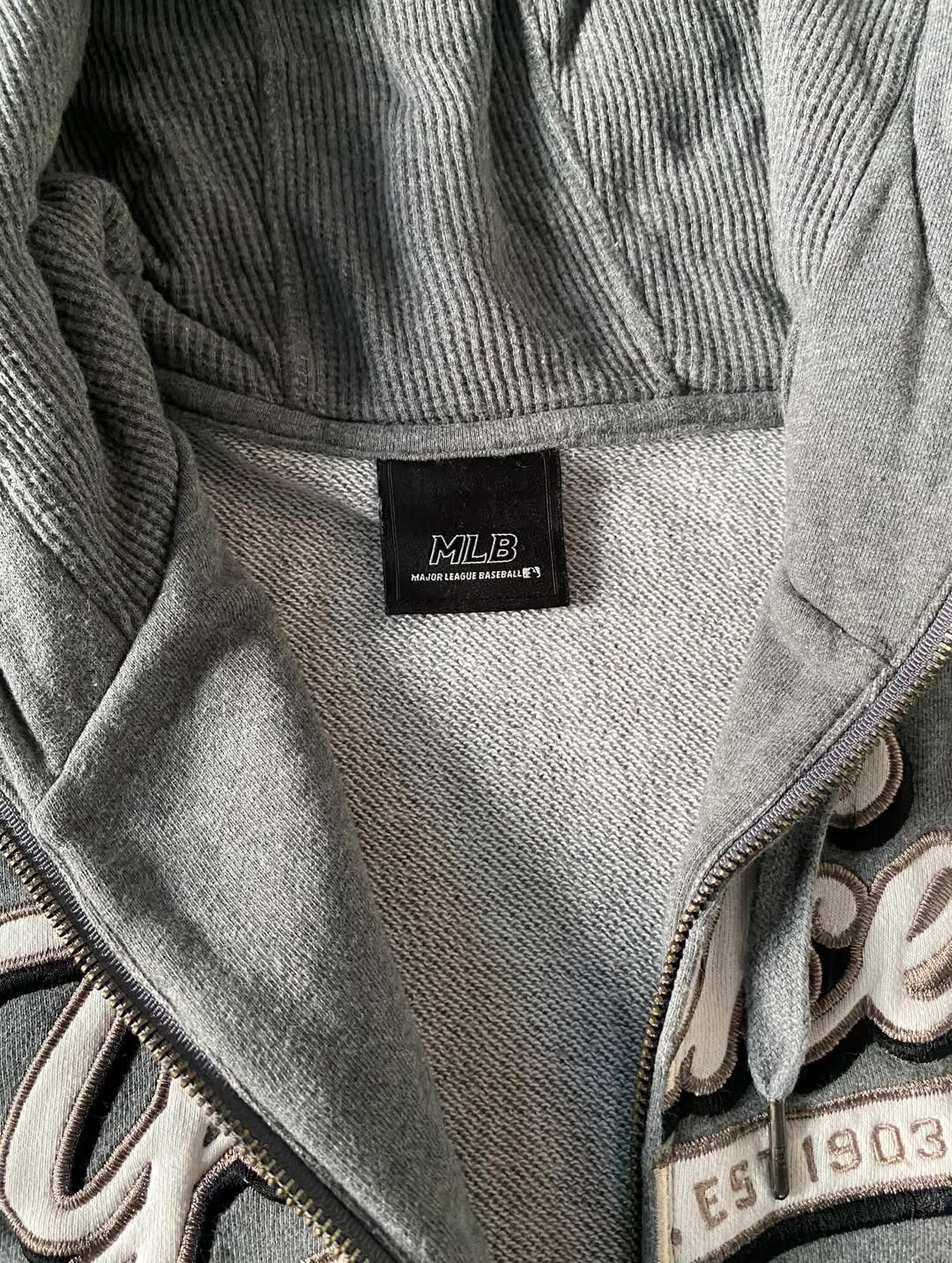 MLB MLB New York Yankees Embroidered Zip Hoodie Size US L / EU 52-54 / 3 - 7 Thumbnail