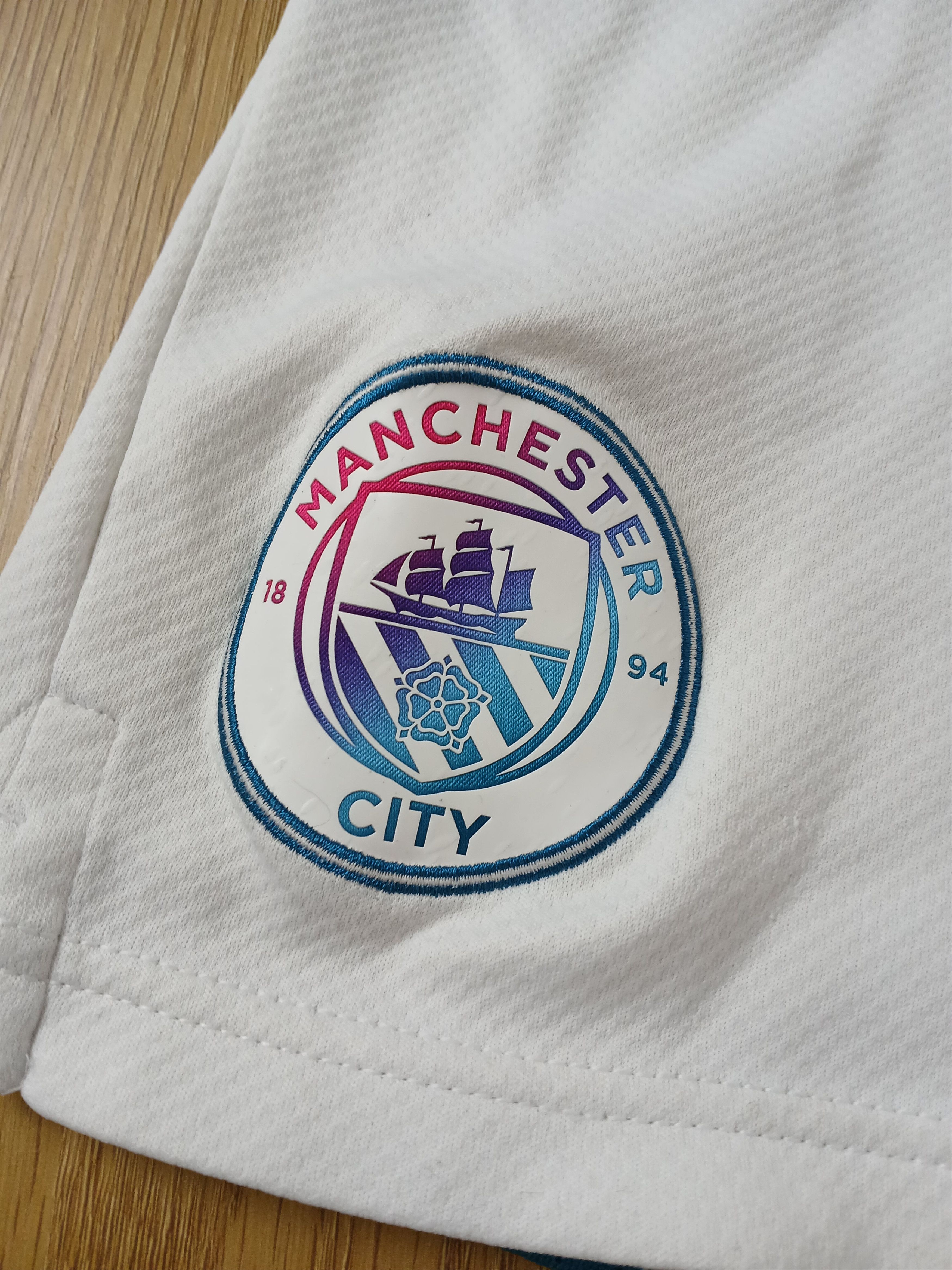 Puma Manchester City Football Shorts Size US 29 - 3 Thumbnail
