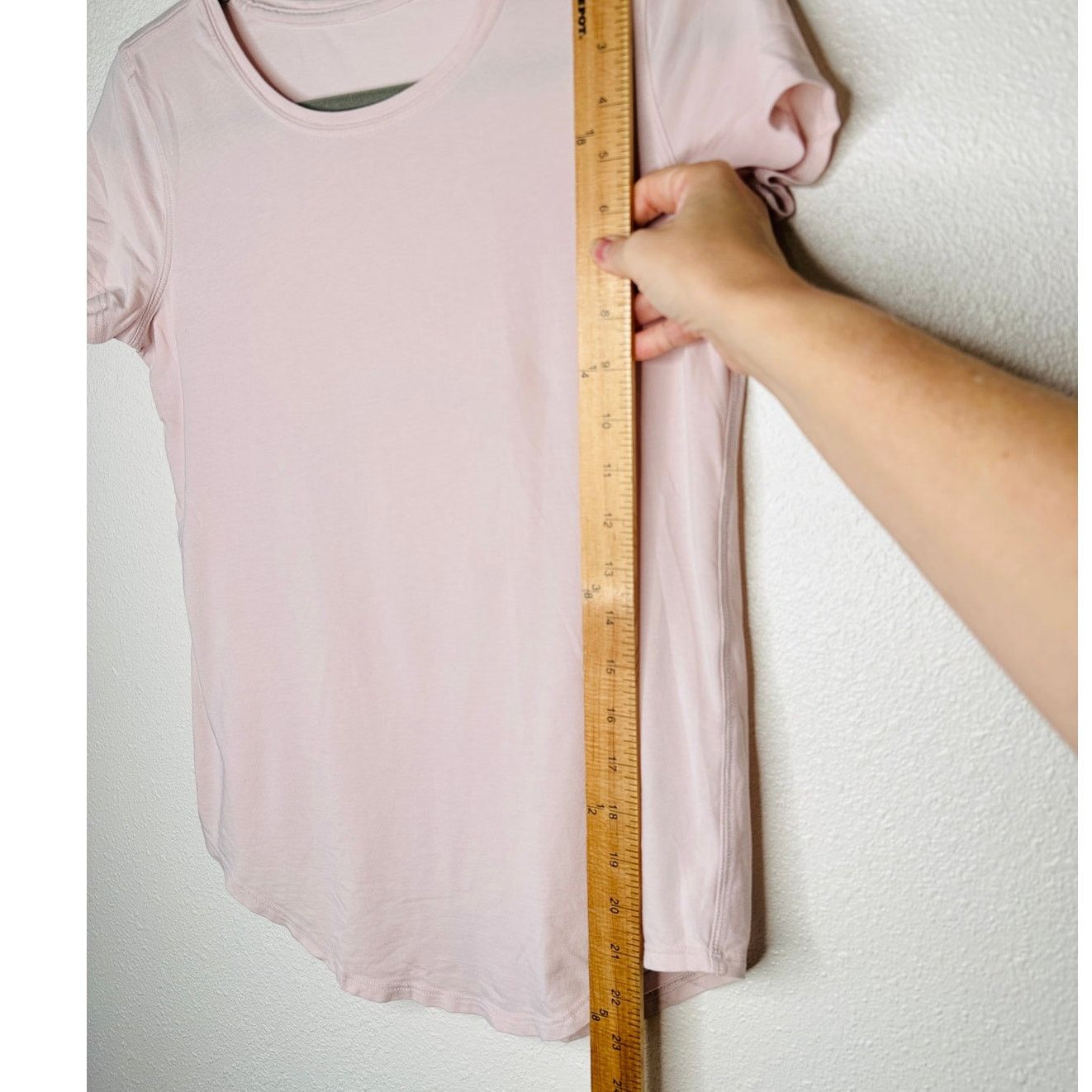 Lululemon Lululemon Pink Short Sleeve Round Neck Curved Hem Tee 6 Size M / US 6-8 / IT 42-44 - 8 Thumbnail