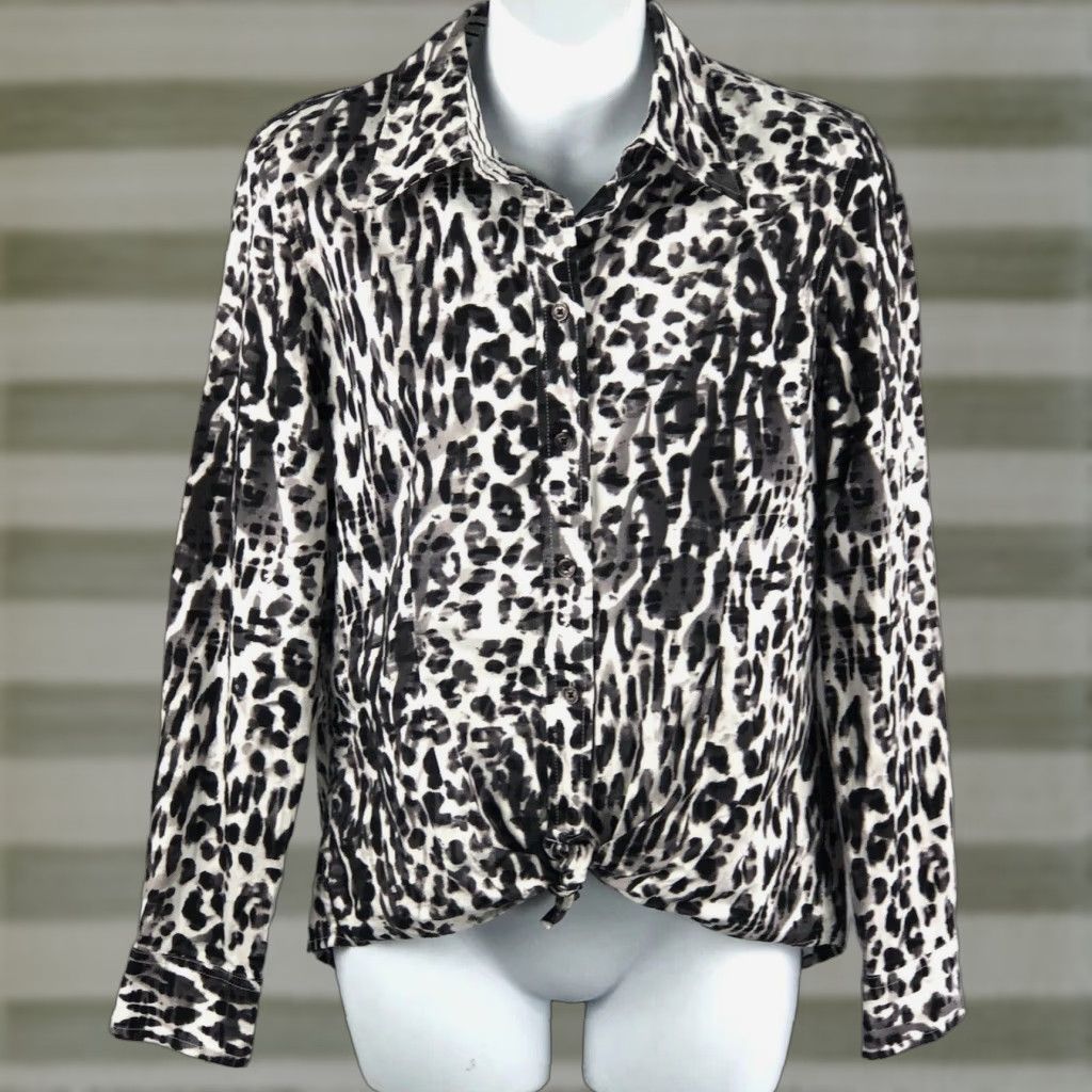Jones New York Jones NY button Up Top M Leopard Tie front Collar Long Sleeve Shirt Women XS? Size M / US 6-8 / IT 42-44 - 1 Thumbnail