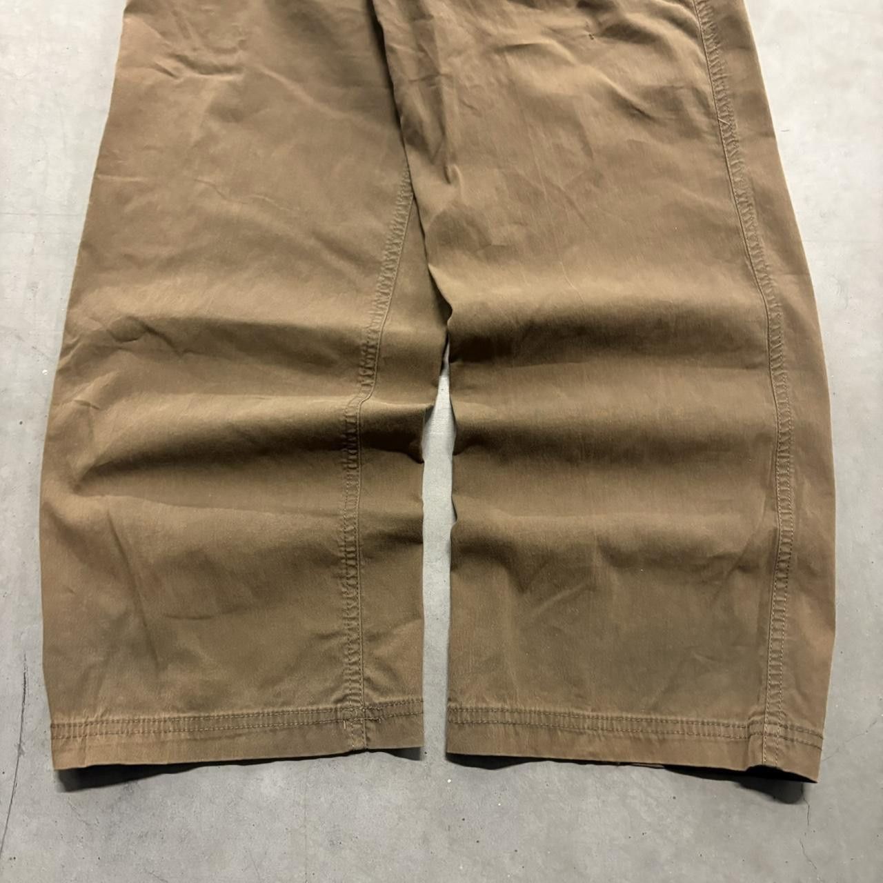 Vintage Crazy Vintage Y2K 2000s Baggy Brown Sunfaded Cargo Pants That Can Unzip Into Cargo Shorts with Built in Belt! Size US 34 / EU 50 - 3 Thumbnail