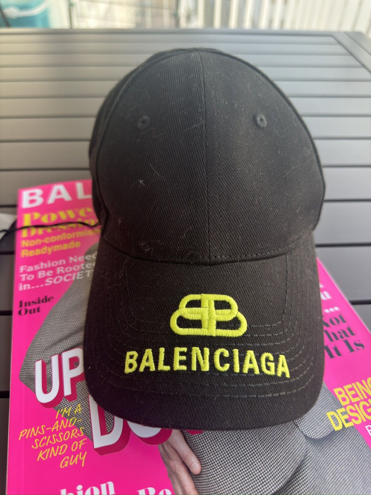 BALENCIAGA Sinners キャップ New With Tags RARE Balenciaga Sinners Collection Embroidered