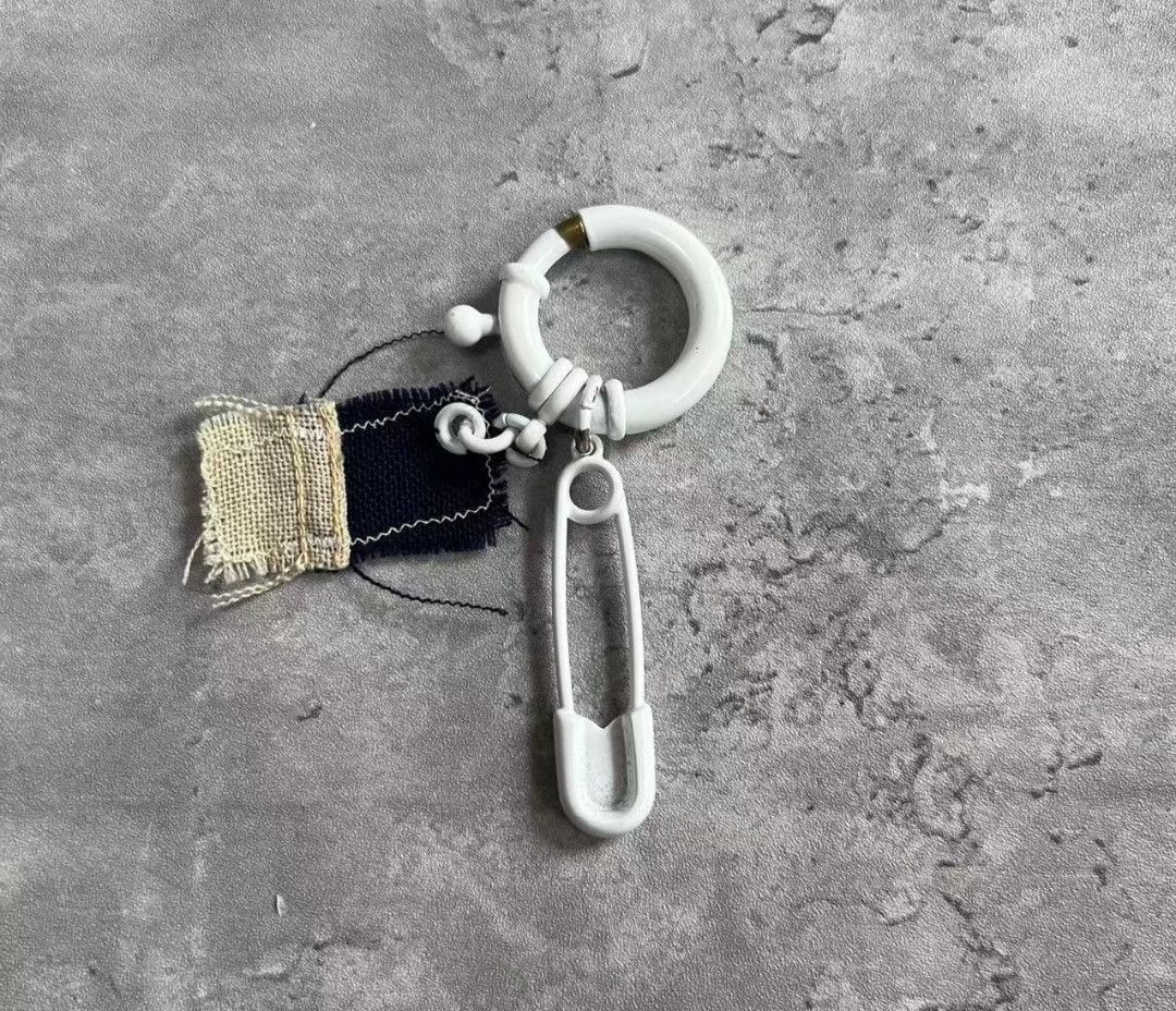 Raf Simons Raf Simons 20AW Pin Keychain-2505 Size ONE SIZE - 4 Thumbnail