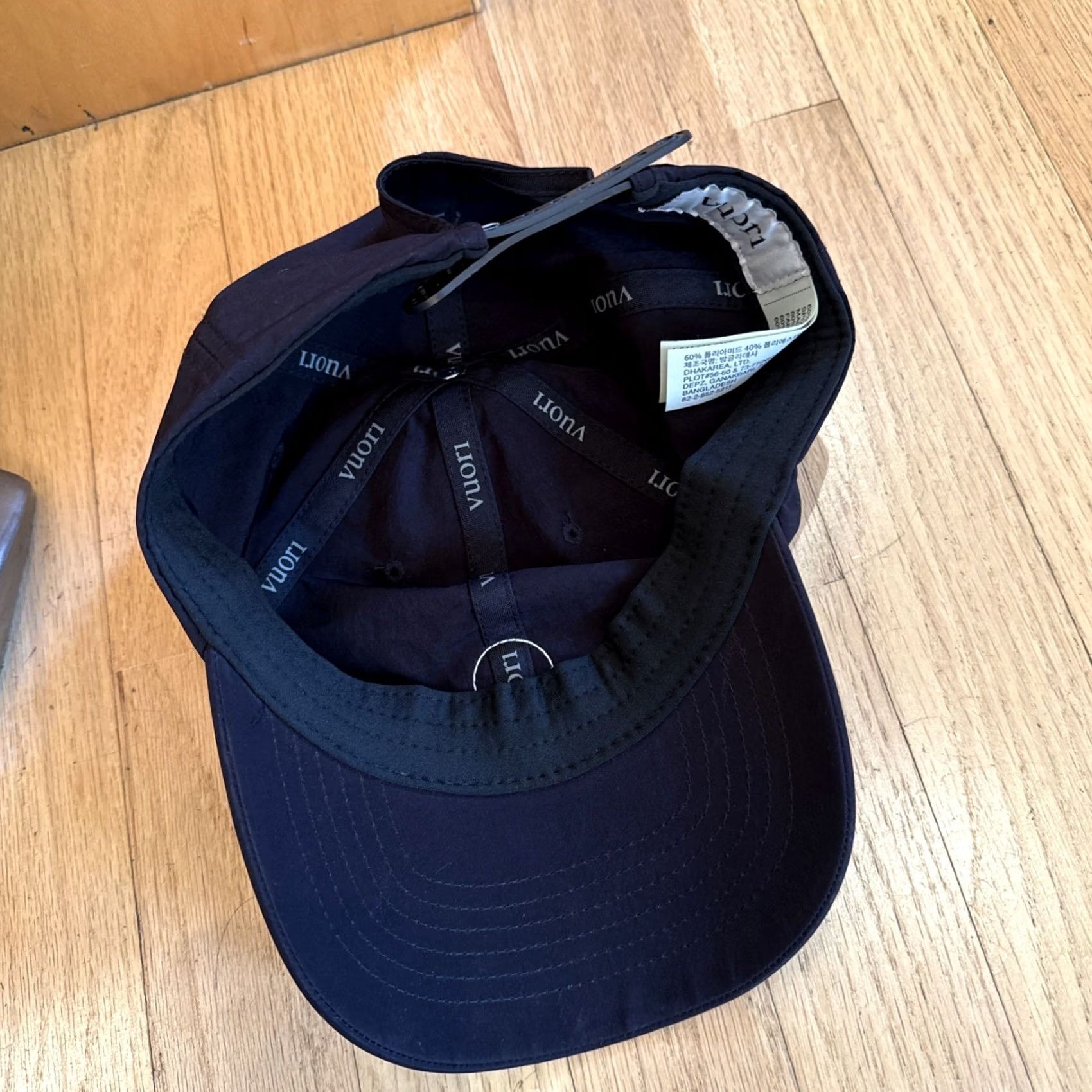 Vuori Vuori V1 Patch Hat Black Unisex Snapback Performance Baseball Cap V8048 Size ONE SIZE - 7 Thumbnail