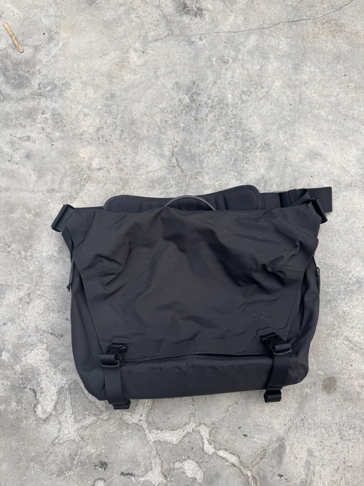 Arc'teryx New ARC'TERYX Shoulder side bag Mistral 16 | Grailed