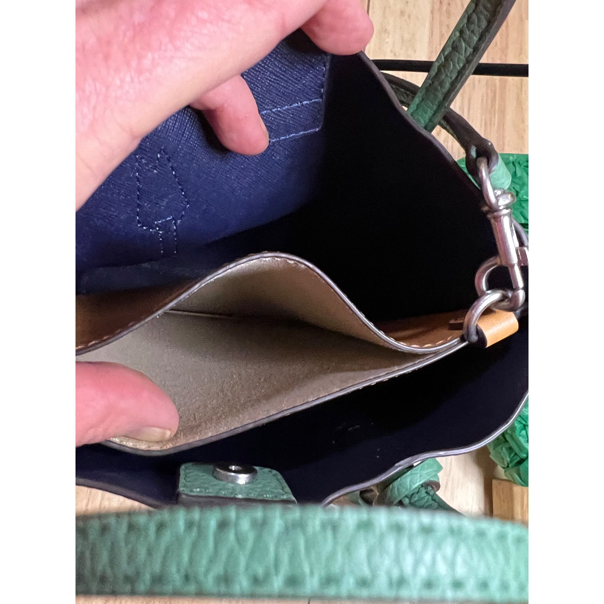 Tory Burch ✺✺ AUTHENTIC TORY BURCH Green Small Perry Handbag/Crossbody Size ONE SIZE - 9 Thumbnail