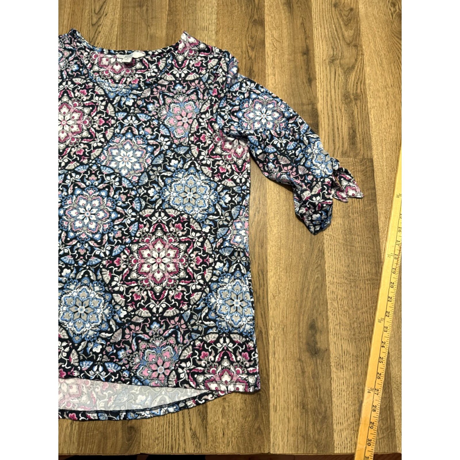 Croft & Barrow Croft & Barrow Shirts Women's Medium Blue Blouse 3/4 Sleeve Mandala Print Casual Womens Regular Polyester Size M / US 6-8 / IT 42-44 - 3 Thumbnail