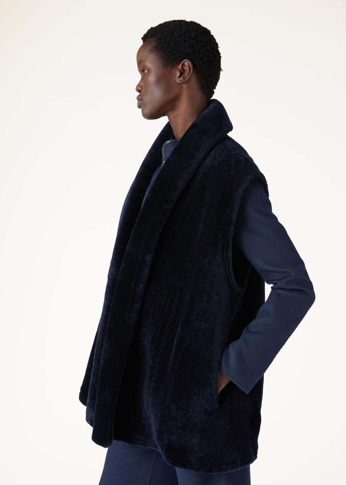 Loro Piana o1srvl11e0125 FAN6281 Jikel Shearling Vest in Navy Blue Size M / US 6-8 / IT 42-44 - 6 Thumbnail