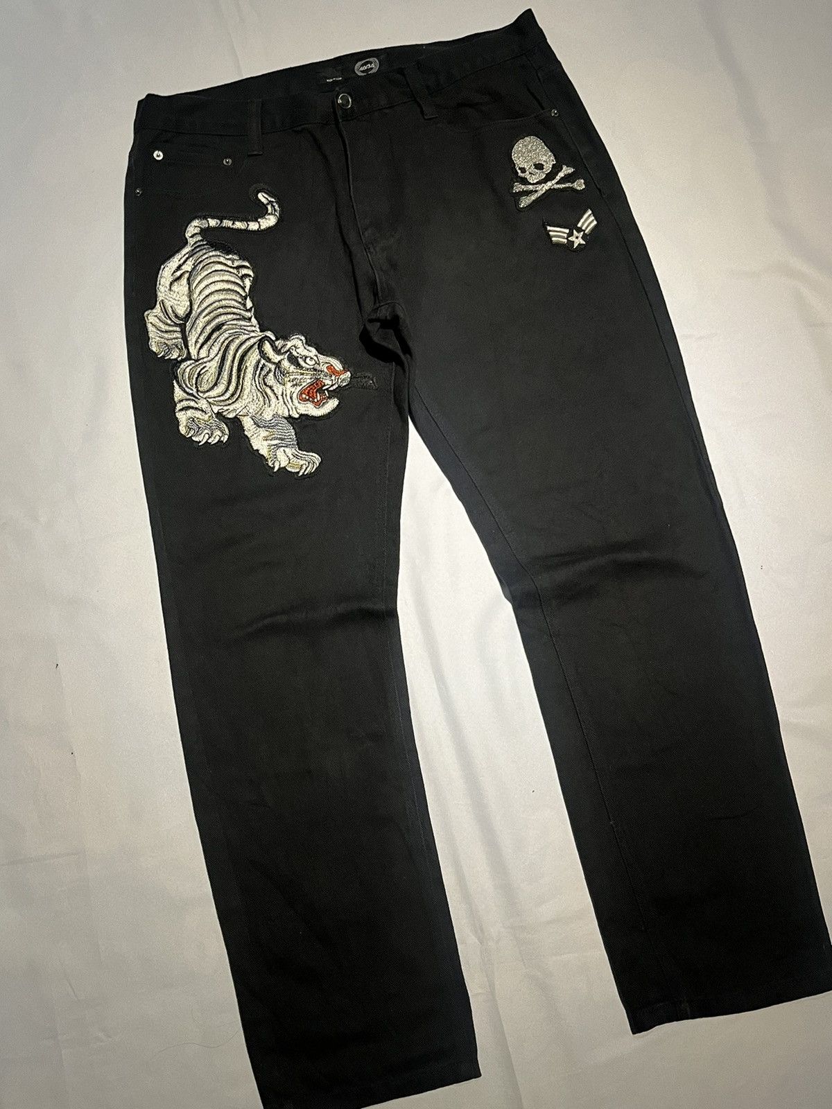 Japanese Brand × Vintage JAPANESE BRAND SUPER BLACK DENIM TIGER EMBROIDERED JEANS Size US 34 / EU 50 - 2 Thumbnail