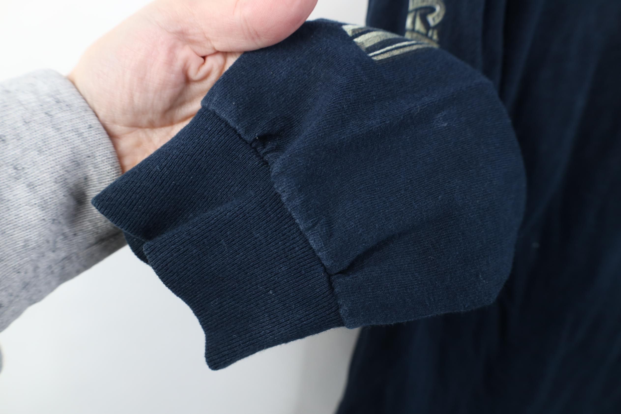 Vintage Vintage Ron Jon Surf Shop Long Sleeve T-Shirt Navy Blue Size US S / EU 44-46 / 1 - 10 Thumbnail