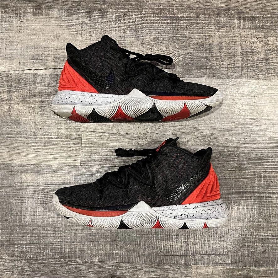 Nike NIKE • Kyrie 5 "2019 Bred" (10.5M) Size US 10.5 / EU 43-44 - 2 Thumbnail