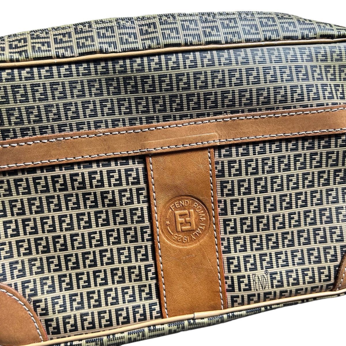 Fendi Fendi Roma Monogram Leather Sling Shoulder Bag Size ONE SIZE - 4 Thumbnail