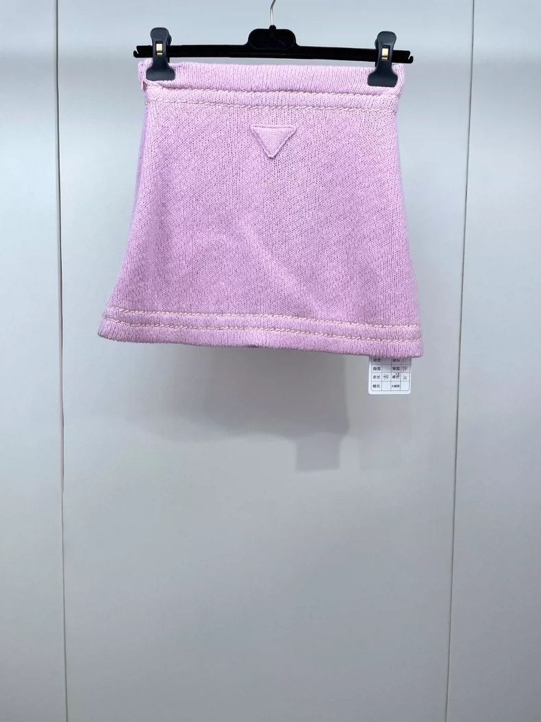 Prada Prada 24-pocket pink knitted skirt 2505-Nextarrow Size 25" / US 0 / IT 36 - 2 Thumbnail