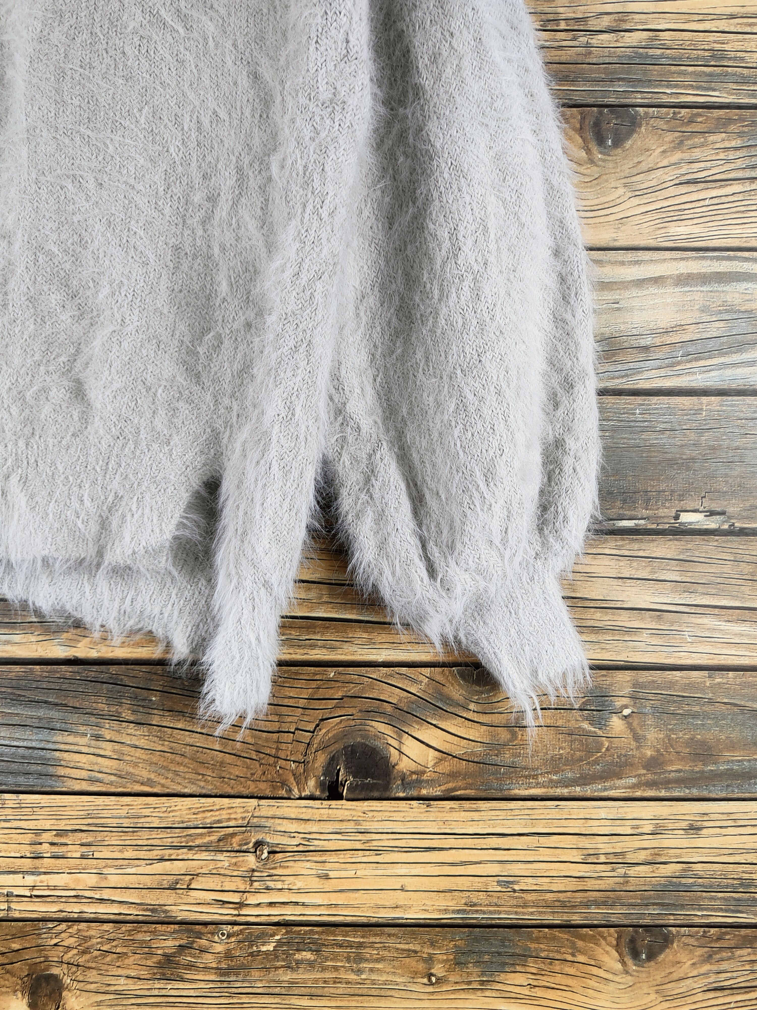 Japanese Brand DL Aix Les Bains Gray shaggy Fur Mohair Knitwear #46-491 Size S / US 4 / IT 40 - 6 Thumbnail